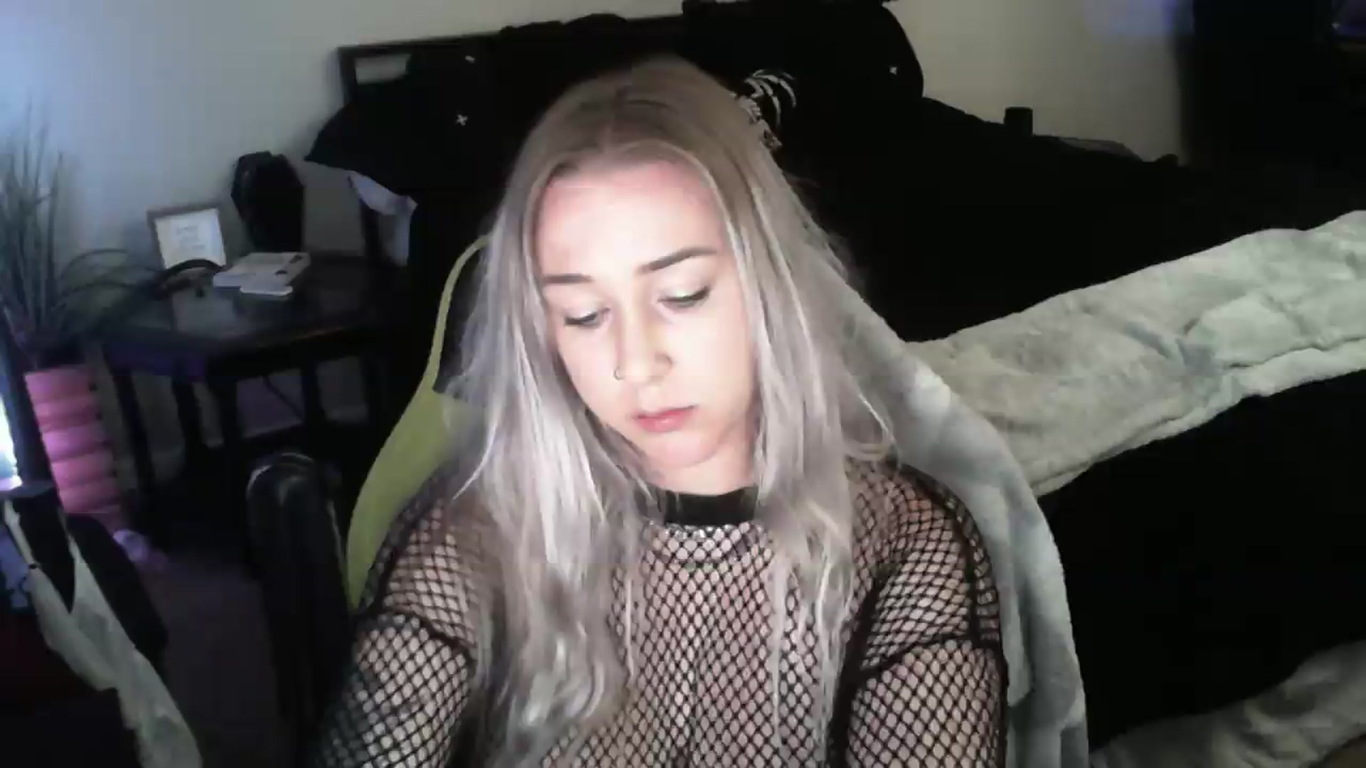 Gallery image thumbnail from ItsRavenRoses's myfreecams stream on, 06/14/2026, 05:13 image 5 of 20