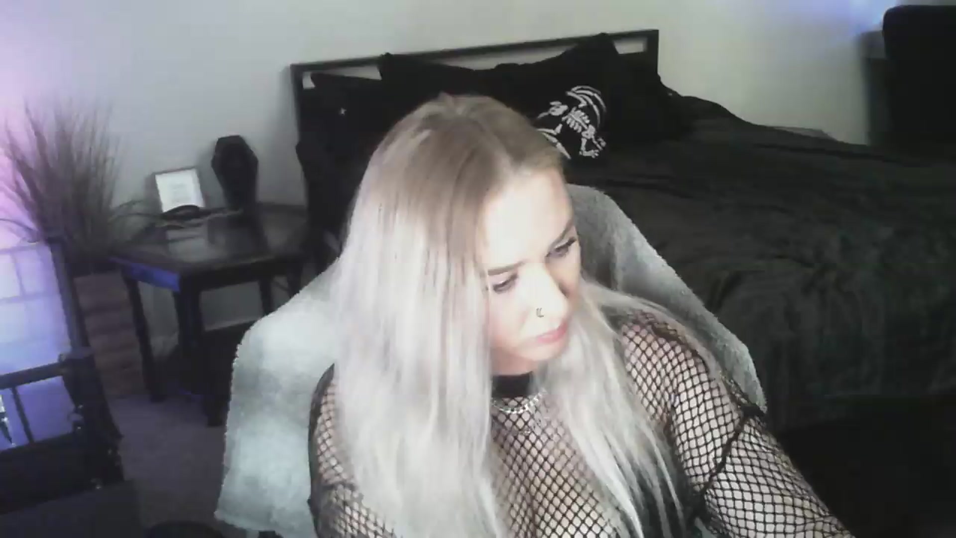 Gallery image thumbnail from ItsRavenRoses's myfreecams stream on, 06/23/2026, 05:52 image 5 of 20