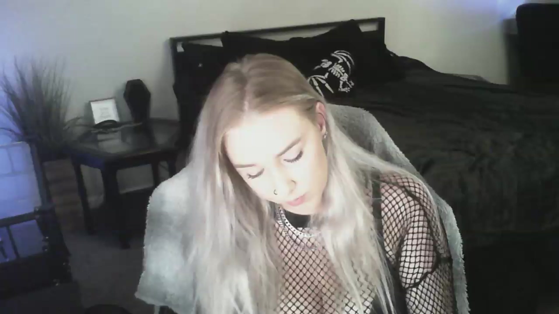 Gallery image thumbnail from ItsRavenRoses's myfreecams stream on, 06/23/2026, 05:52 image 16 of 20