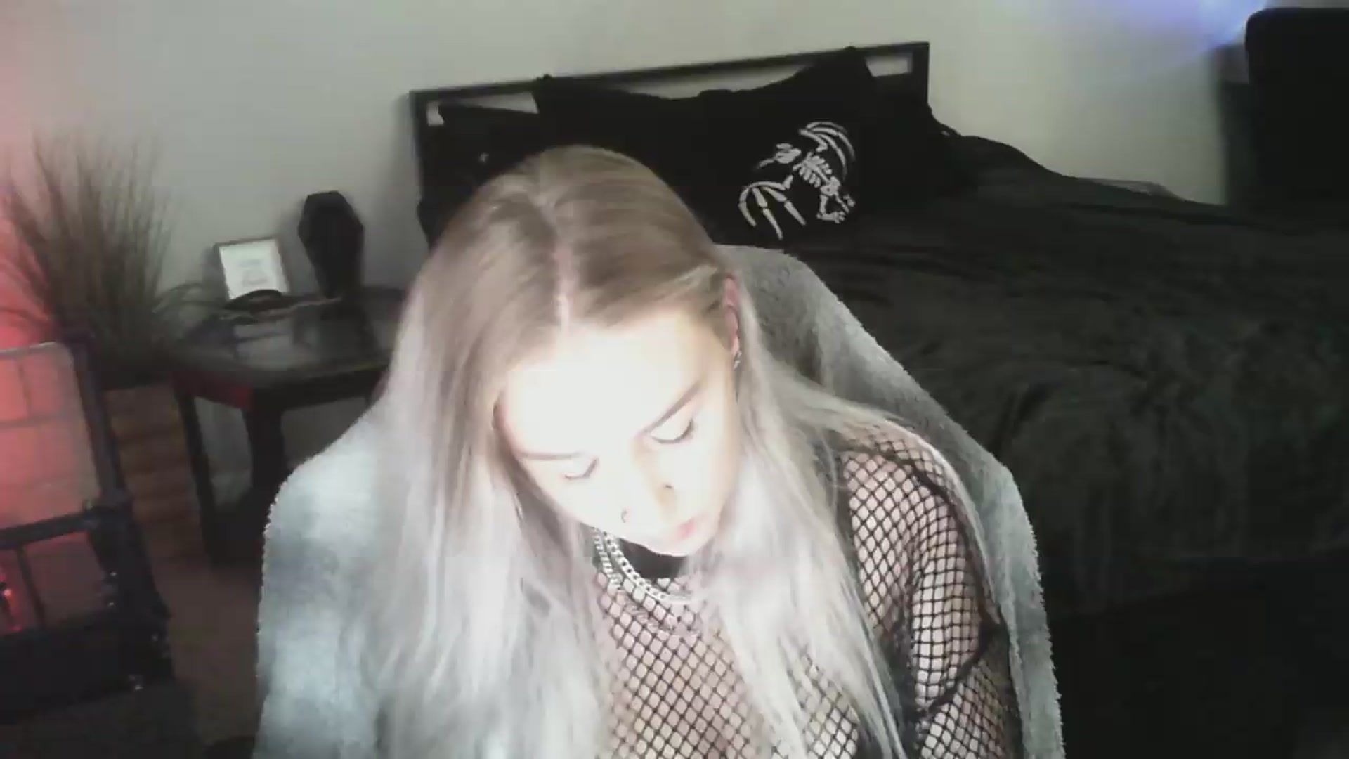 Gallery image thumbnail from ItsRavenRoses's myfreecams stream on, 06/23/2026, 05:52 image 13 of 20
