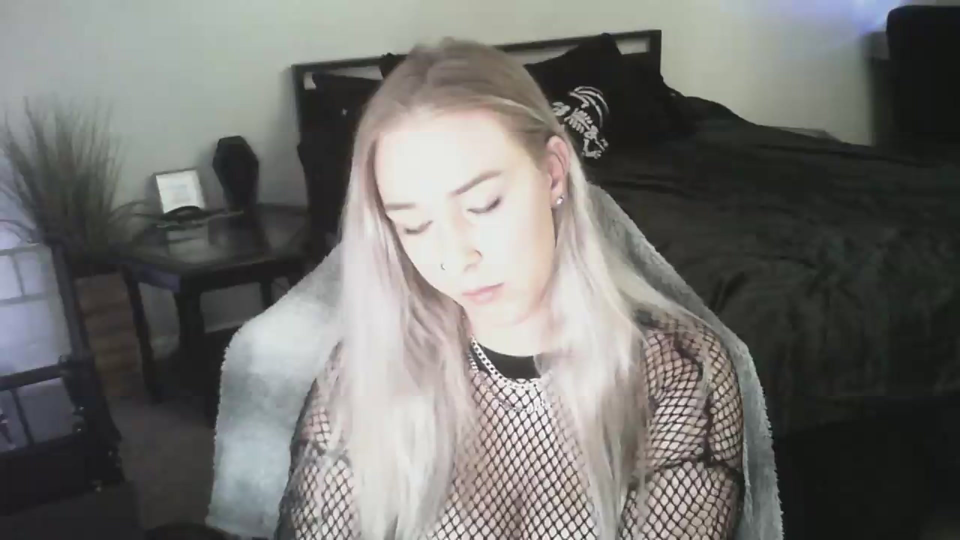 Gallery image thumbnail from ItsRavenRoses's myfreecams stream on, 06/23/2026, 05:52 image 1 of 20