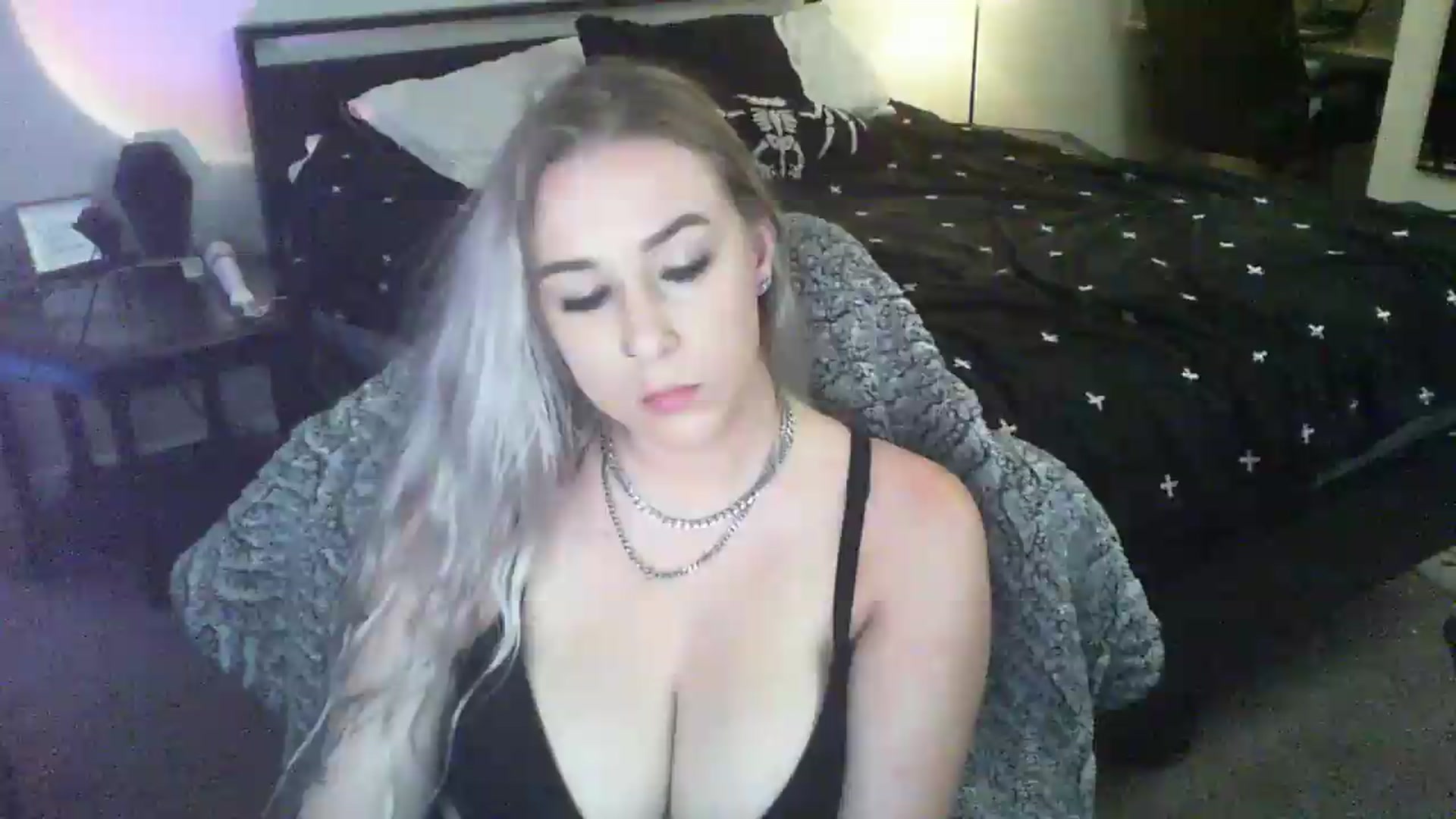 Gallery image thumbnail from ItsRavenRoses's myfreecams stream on, 06/27/2026, 06:32 image 9 of 20
