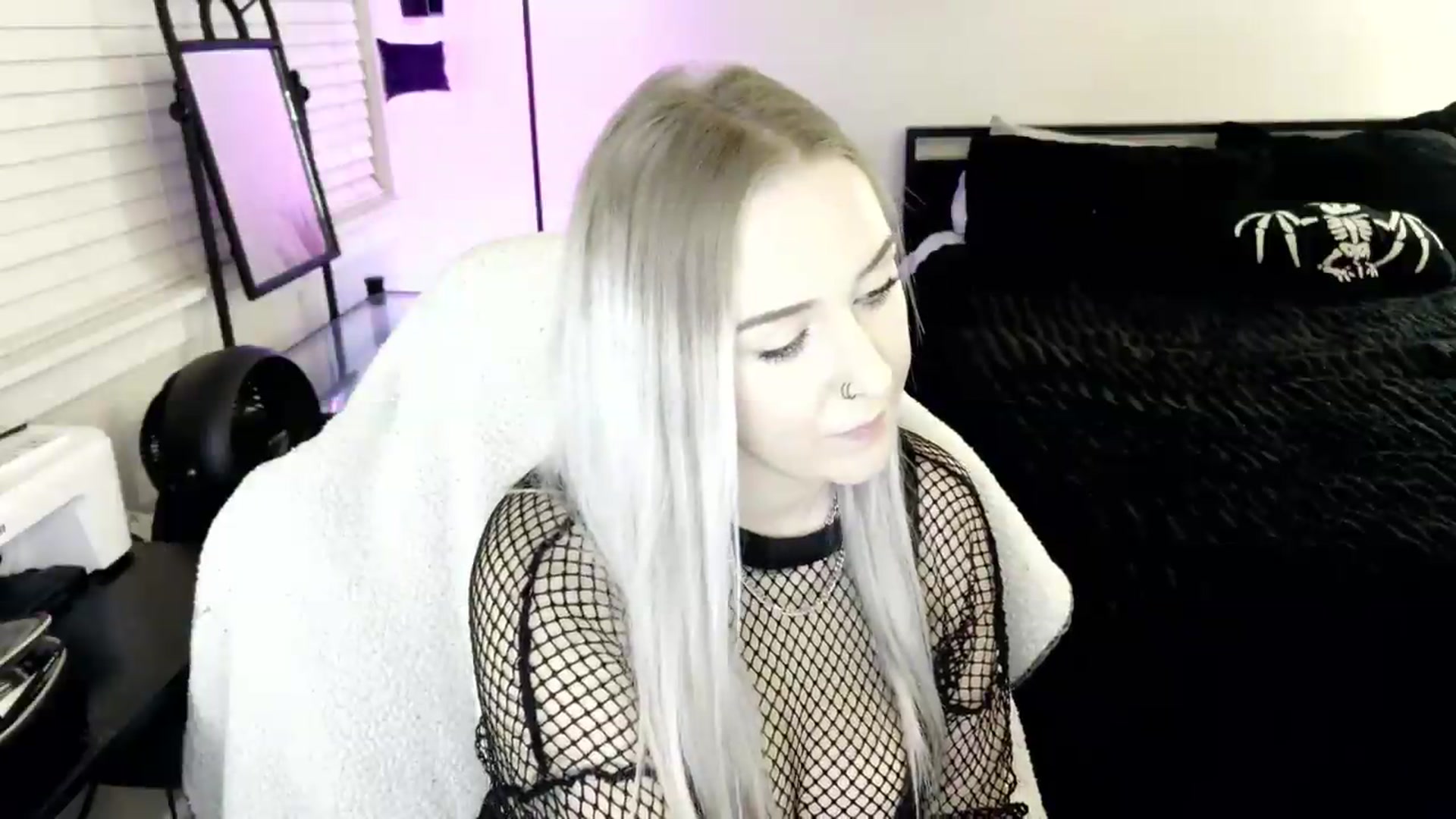 Gallery image thumbnail from ItsRavenRoses's myfreecams stream on, 08/02/2026, 05:20 image 13 of 20