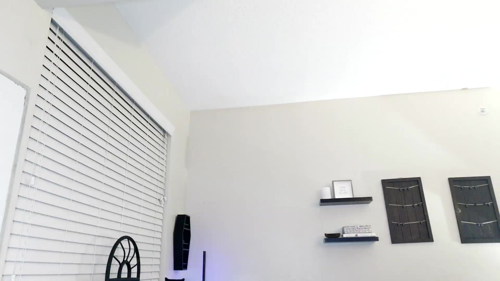 Gallery image thumbnail from ItsRavenRoses's myfreecams stream on, 08/28/2026, 08:04 image 20 of 20