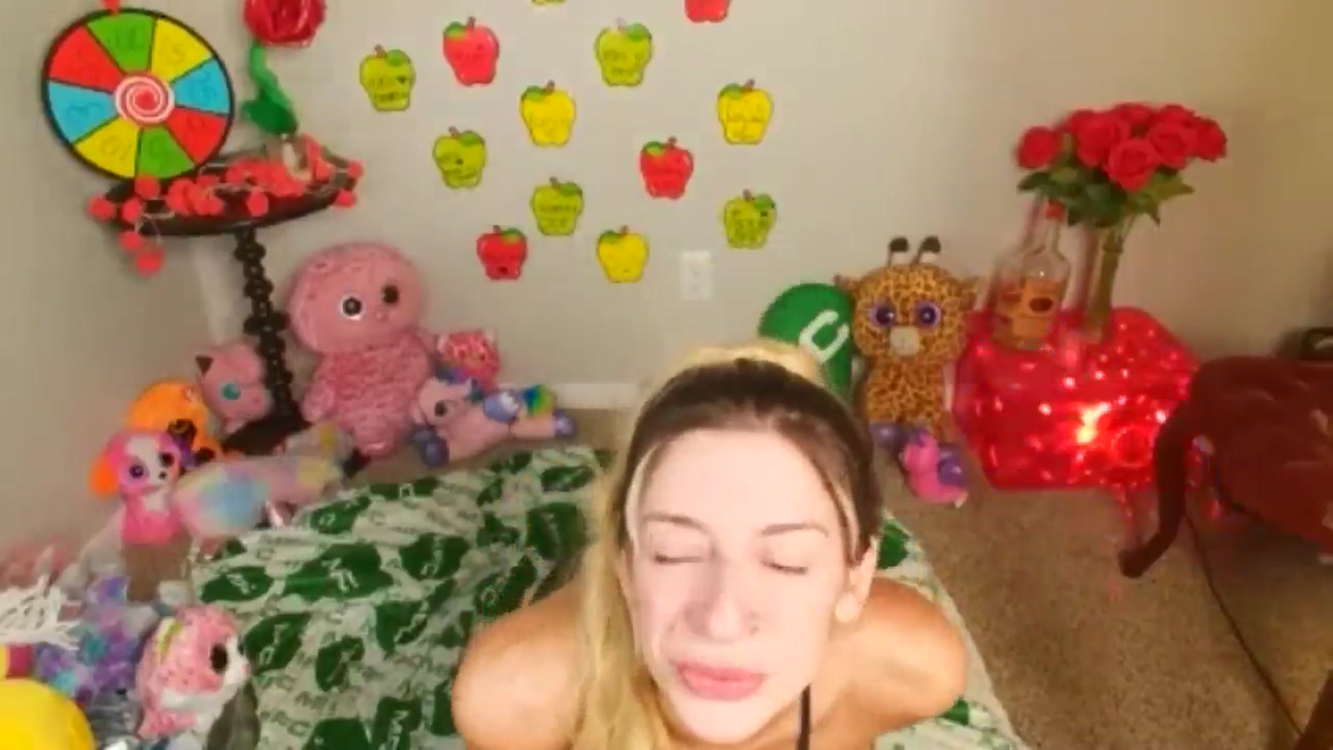 Gallery image thumbnail from ItsRoseRyder's myfreecams stream on, 08/24/2024, 06:59 image 17 of 20