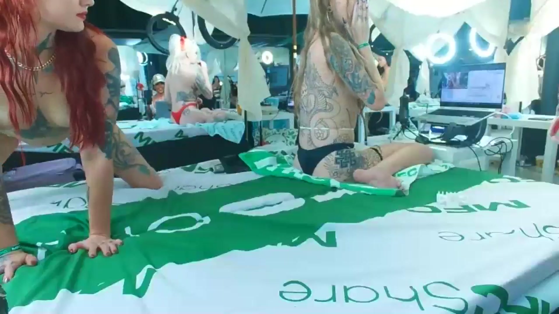 Gallery image thumbnail from ItsRoseRyder's myfreecams stream on, 09/26/2024, 04:51 image 13 of 20