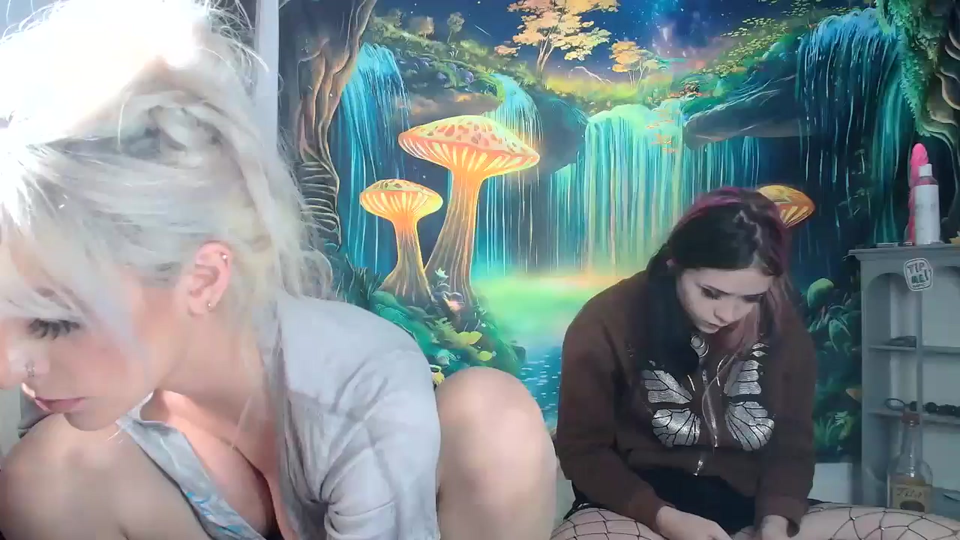 Gallery image thumbnail from ItsRoseRyder's myfreecams stream on, 11/03/2024, 07:25 image 1 of 20