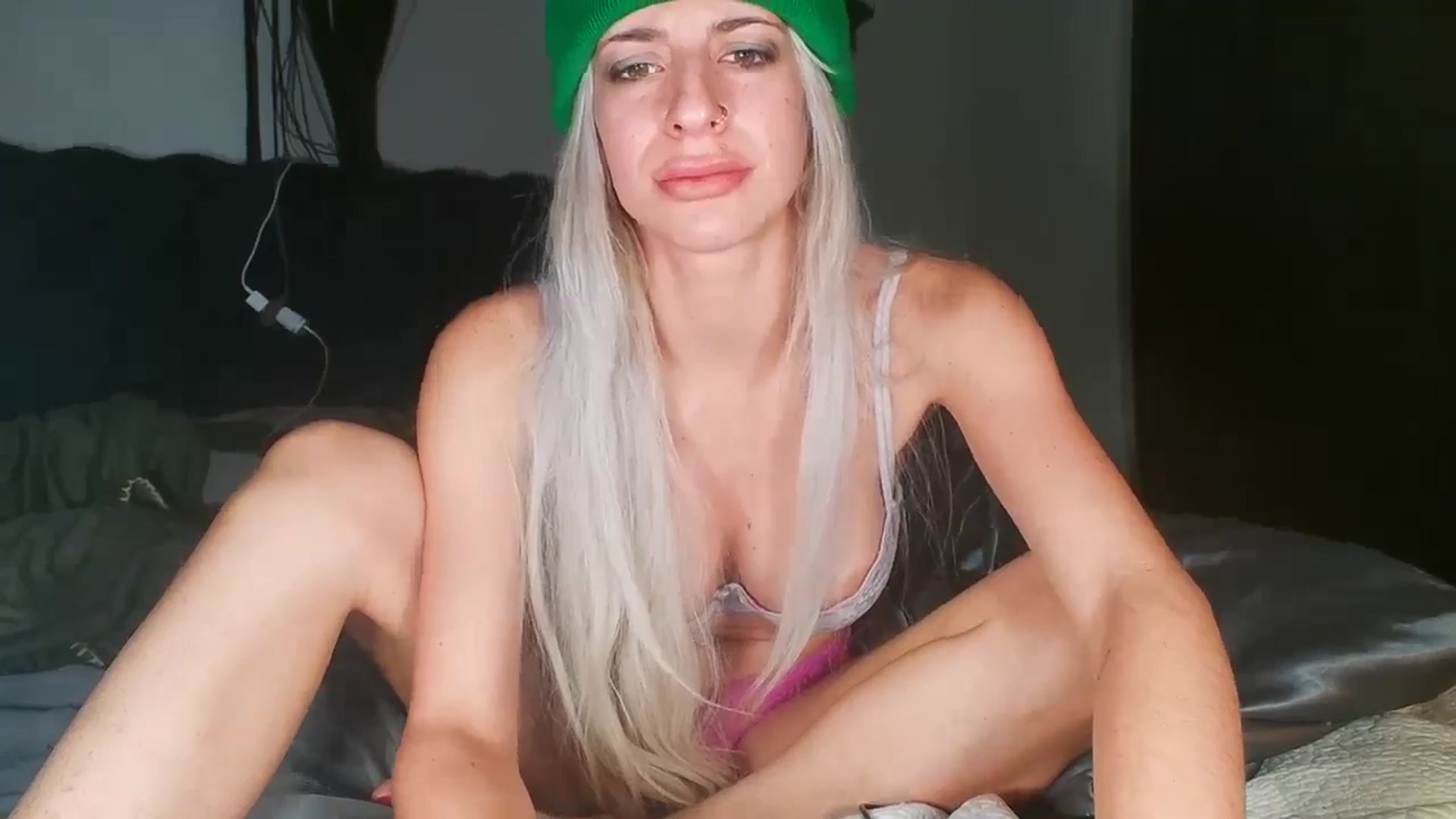 Gallery image thumbnail from ItsRoseRyder's myfreecams stream on, 11/23/2024, 09:16 image 15 of 20