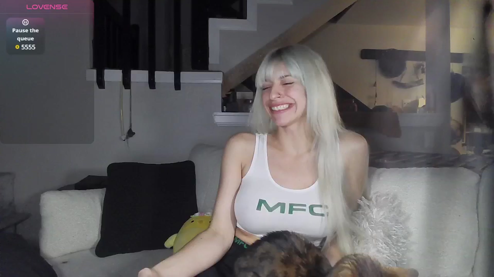 Gallery image thumbnail from ItsRoseRyder's myfreecams stream on, 02/02/2025, 06:50 image 3 of 20