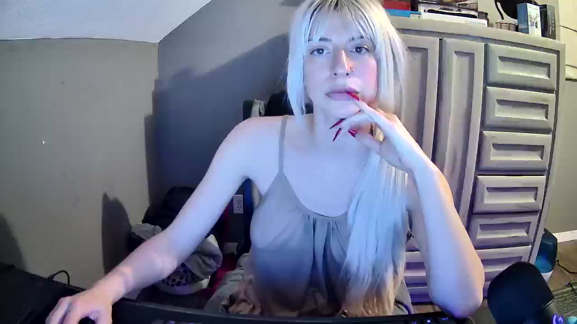 Gallery image thumbnail from ItsRoseRyder's myfreecams stream on, 02/11/2025, 04:09 image 2 of 20