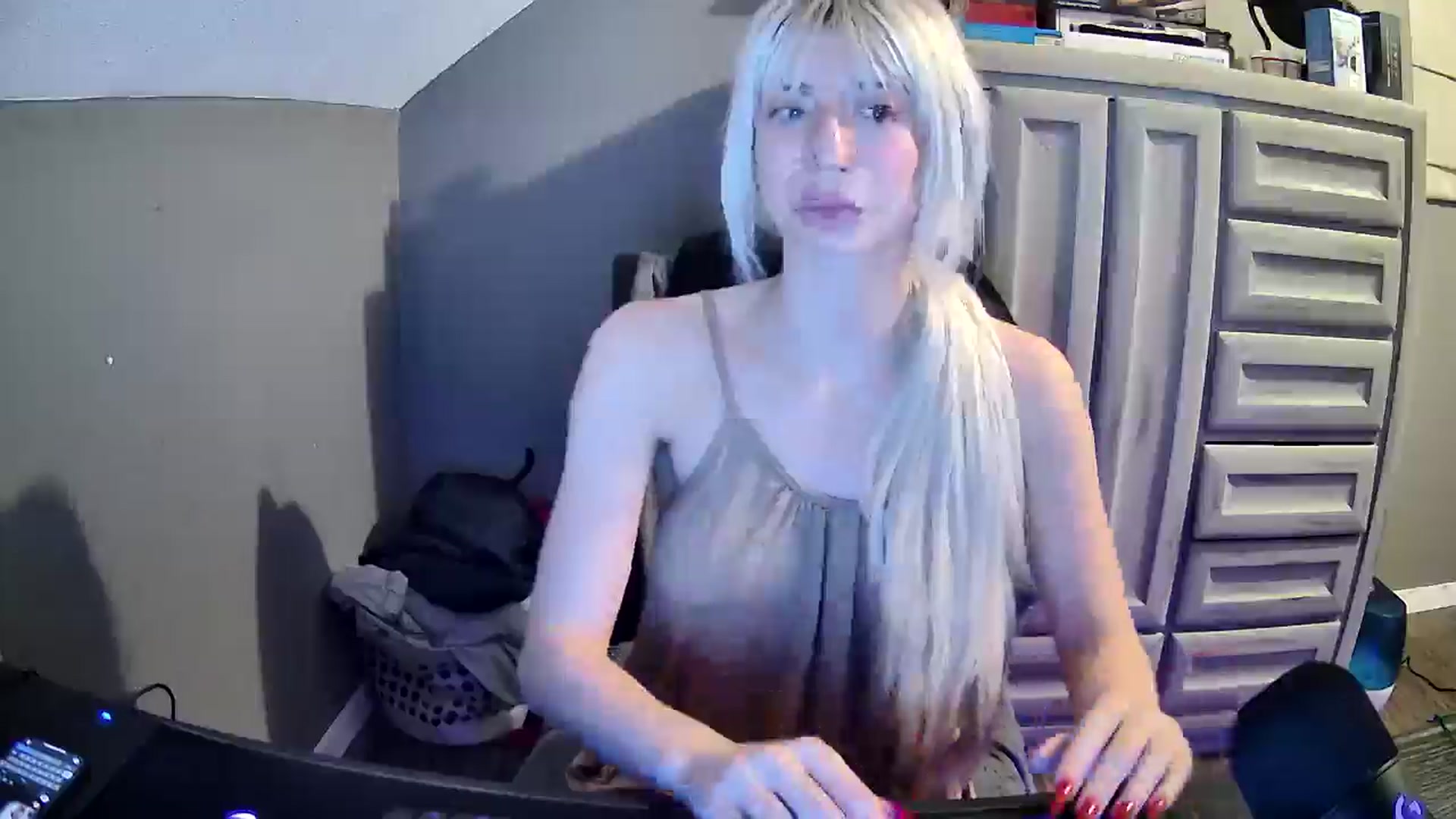 Gallery image thumbnail from ItsRoseRyder's myfreecams stream on, 02/11/2025, 04:09 image 9 of 20