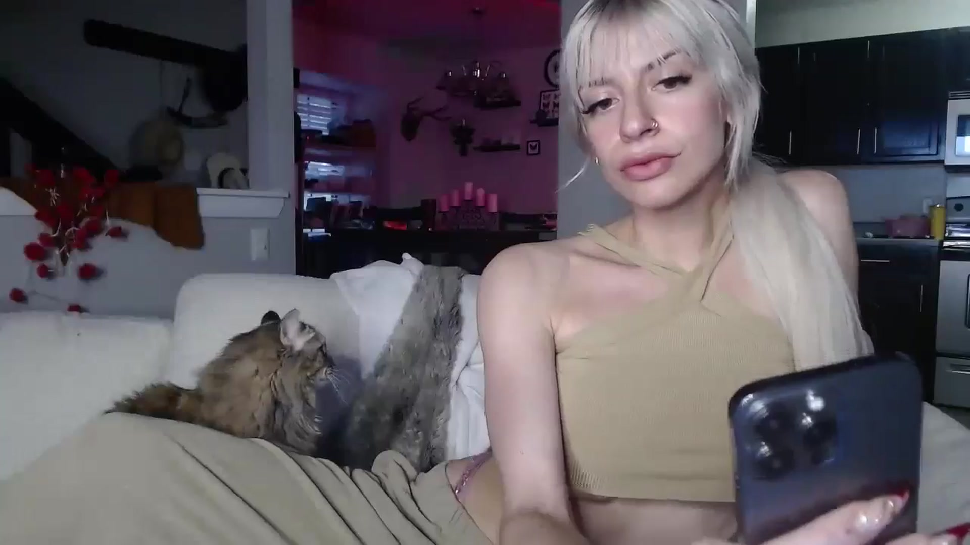 Gallery image thumbnail from ItsRoseRyder's myfreecams stream on, 04/06/2025, 14:56 image 3 of 20