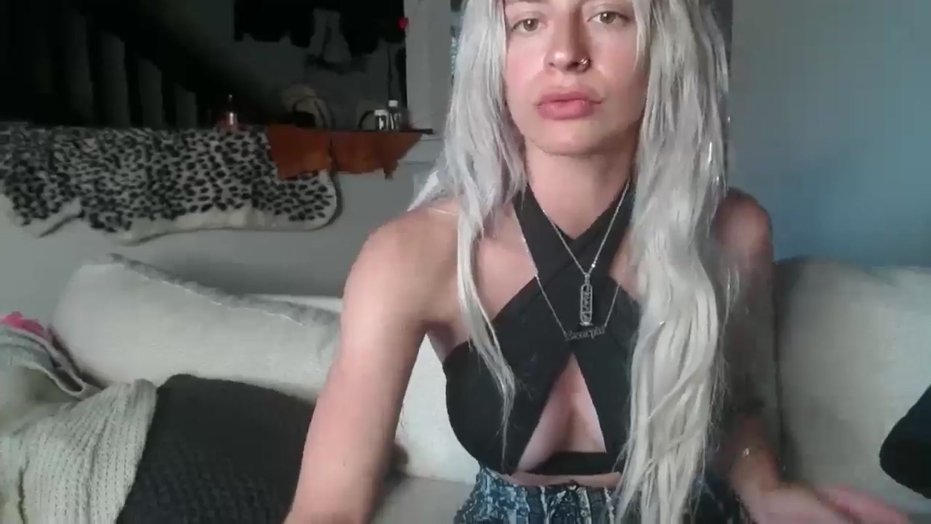 Gallery image thumbnail from ItsRoseRyder's myfreecams stream on, 06/24/2025, 19:25 image 3 of 20
