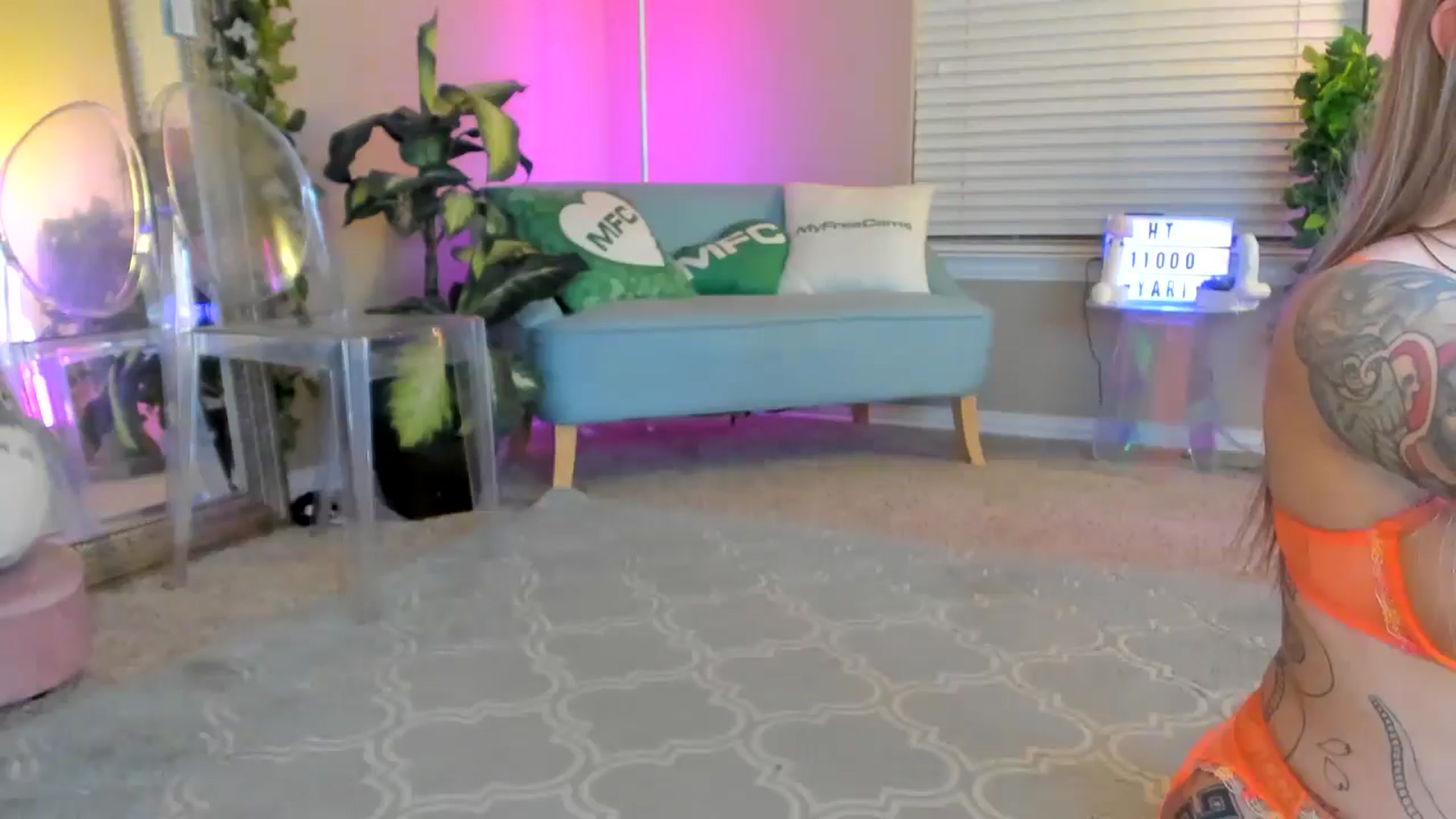 Gallery image thumbnail from ItsRoseRyder's myfreecams stream on, 11/16/2025, 06:35 image 5 of 20