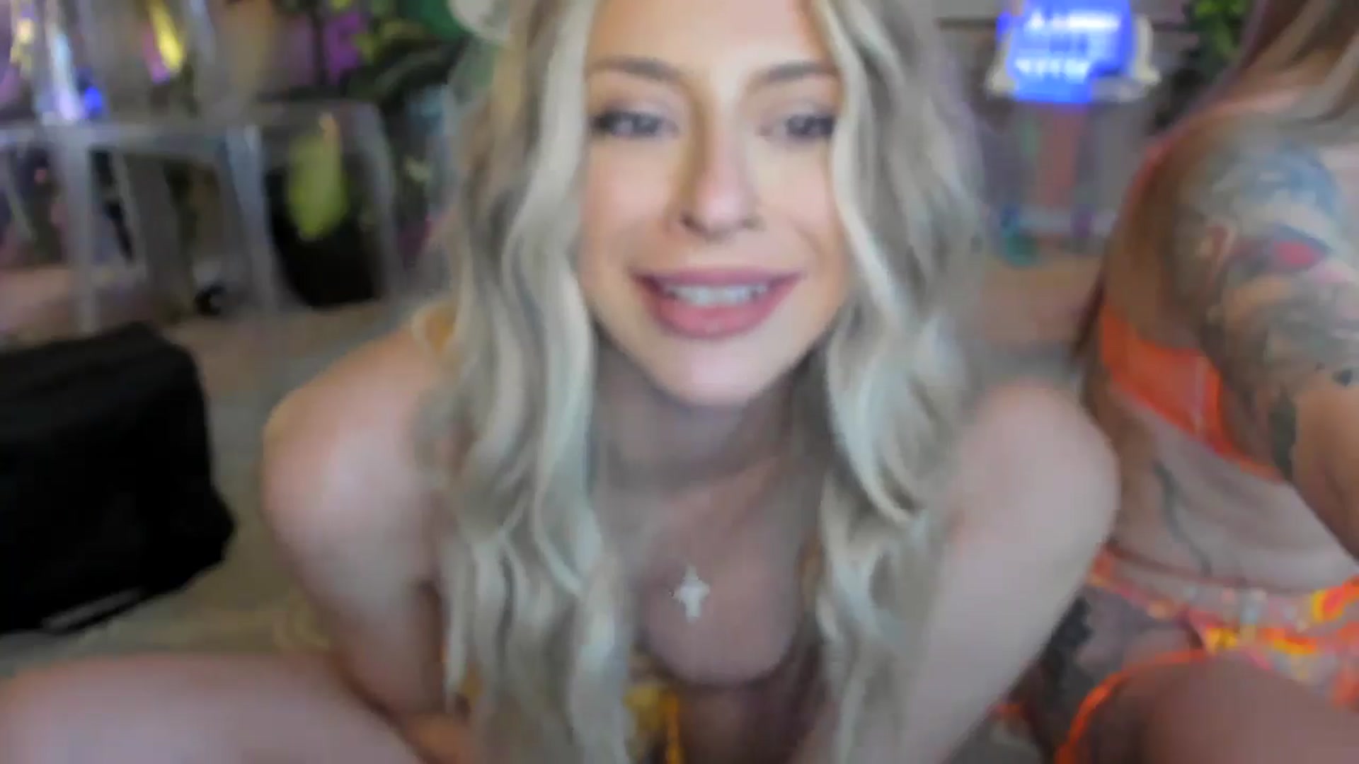 Gallery image thumbnail from ItsRoseRyder's myfreecams stream on, 11/16/2025, 07:33 image 6 of 20