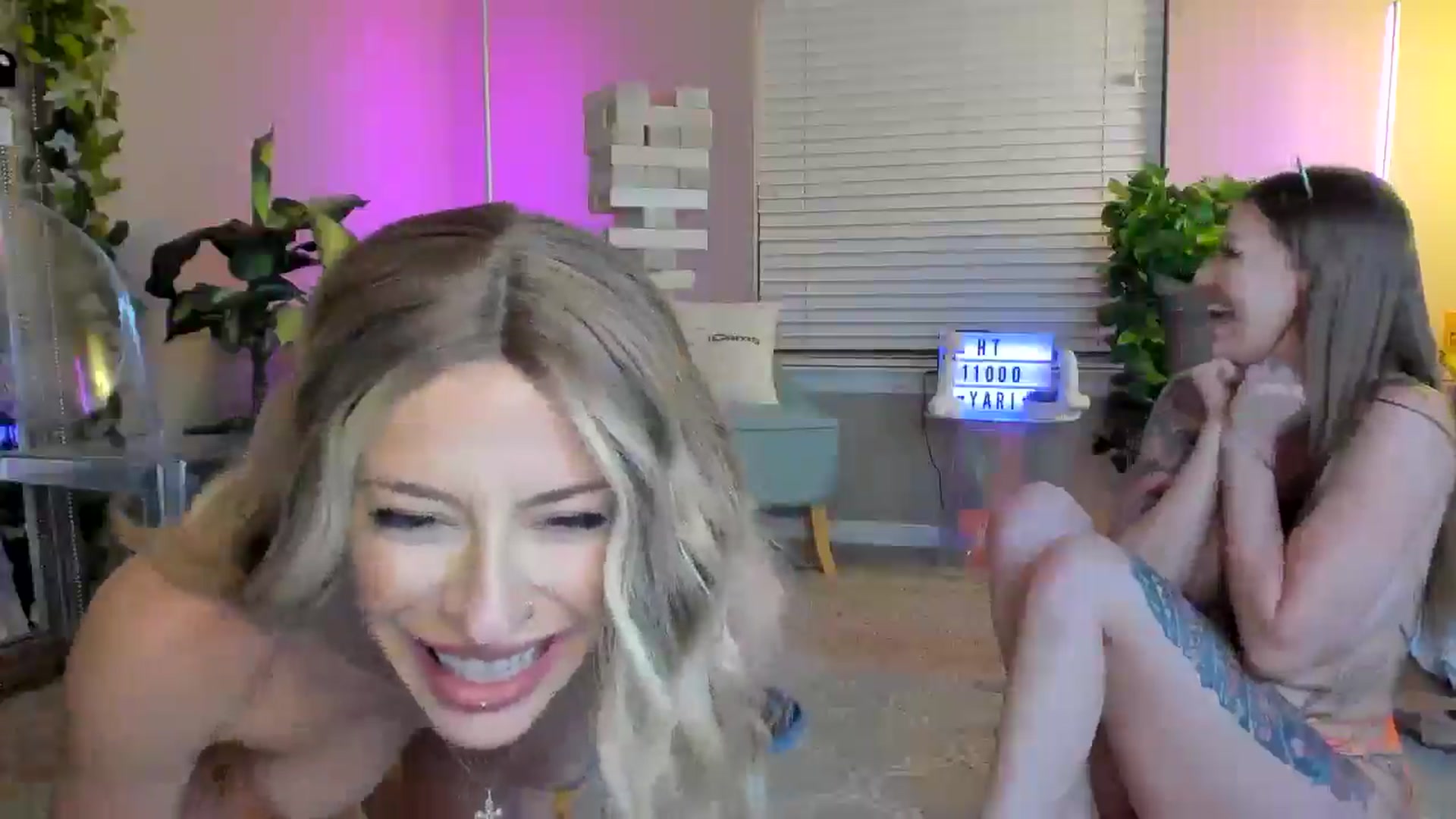 Gallery image thumbnail from ItsRoseRyder's myfreecams stream on, 11/16/2025, 09:05 image 8 of 20
