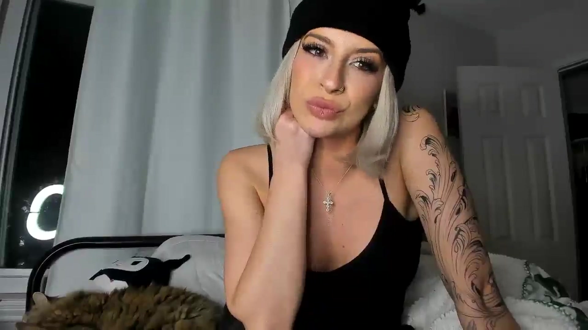 Gallery image thumbnail from ItsRoseRyder's myfreecams stream on, 03/18/2026, 09:28 image 8 of 20