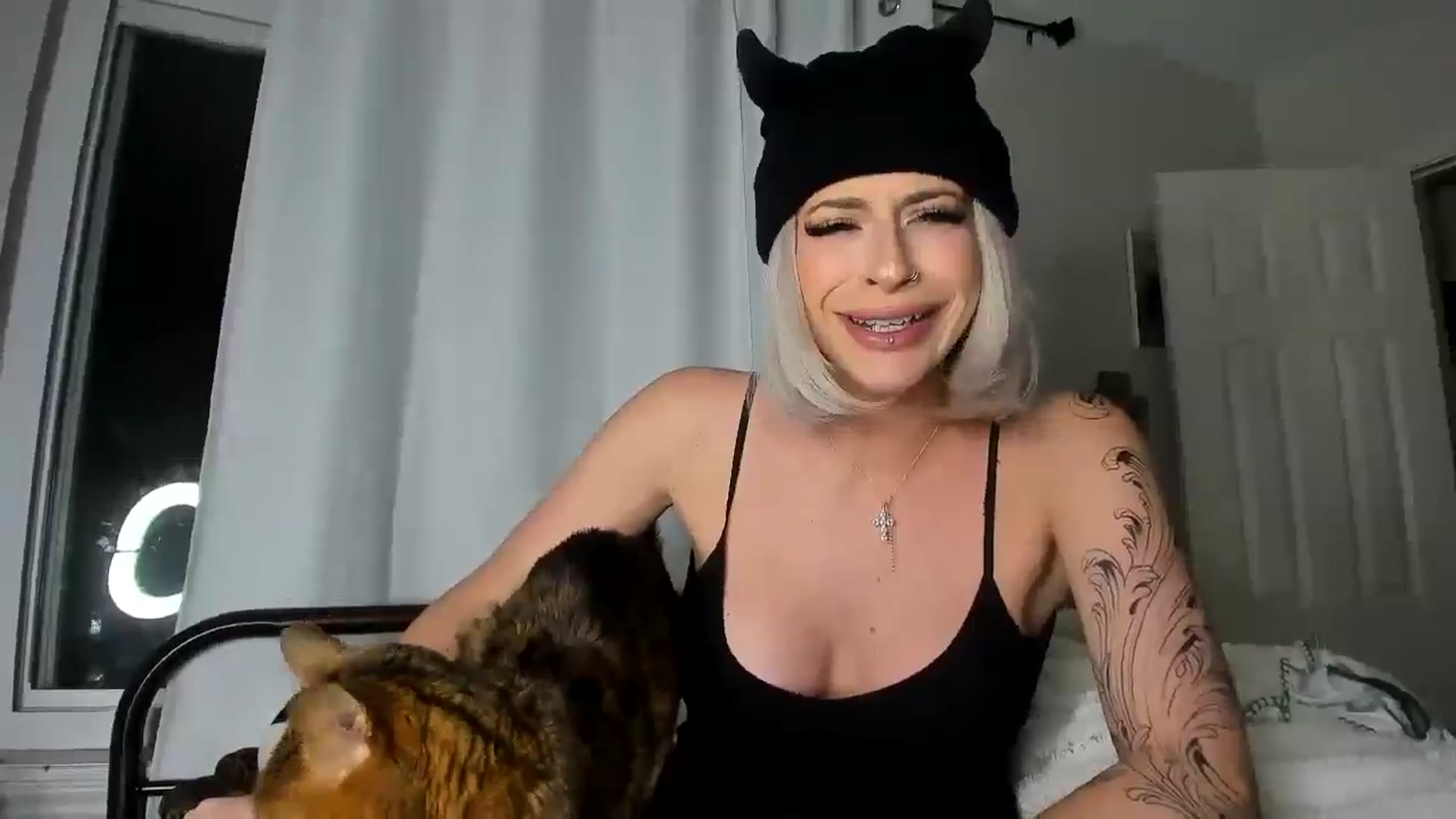 Gallery image thumbnail from ItsRoseRyder's myfreecams stream on, 03/18/2026, 09:28 image 2 of 20