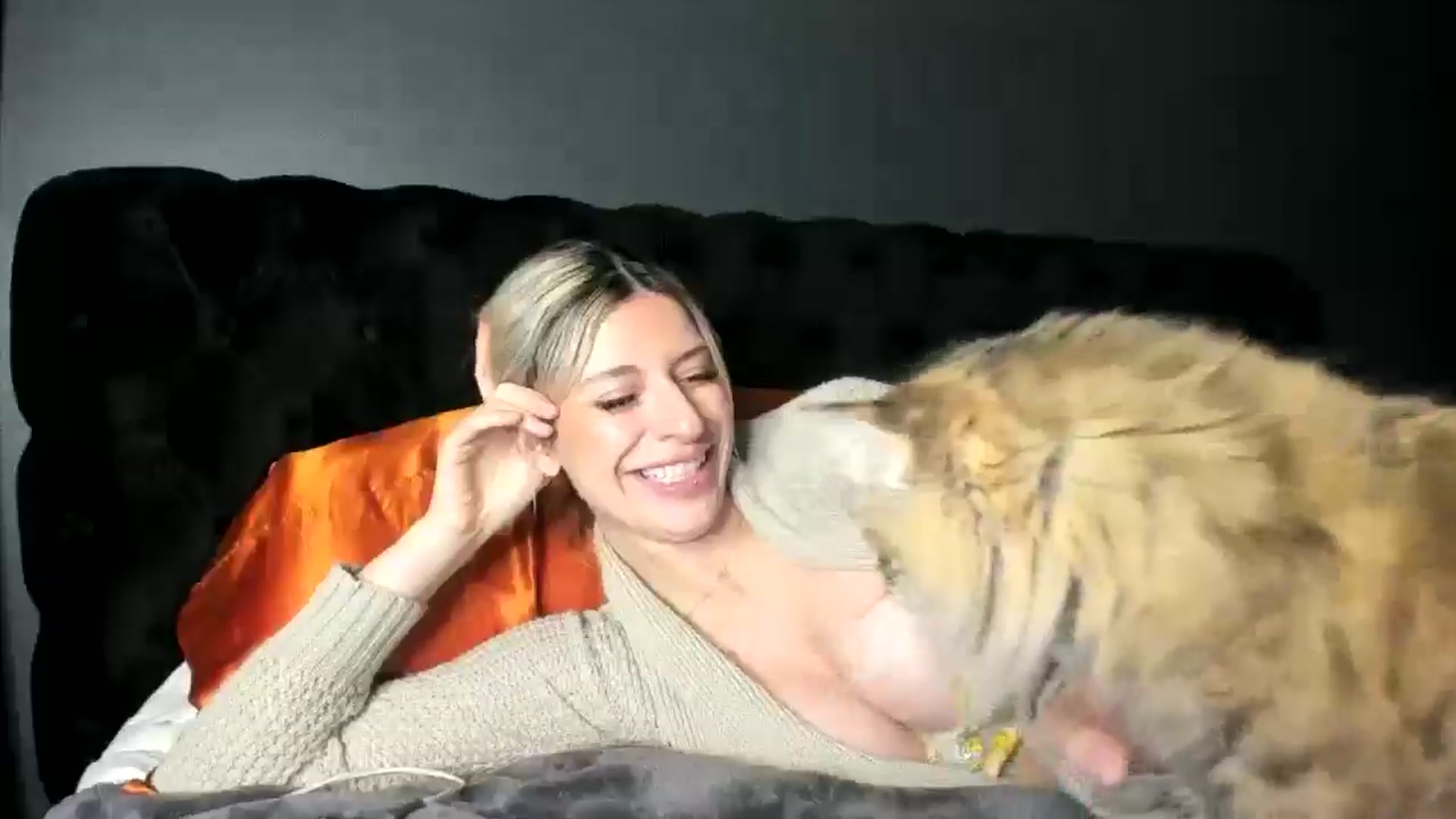 Gallery image thumbnail from ItsRoseRyder's myfreecams stream on, 04/06/2026, 08:19 image 2 of 20