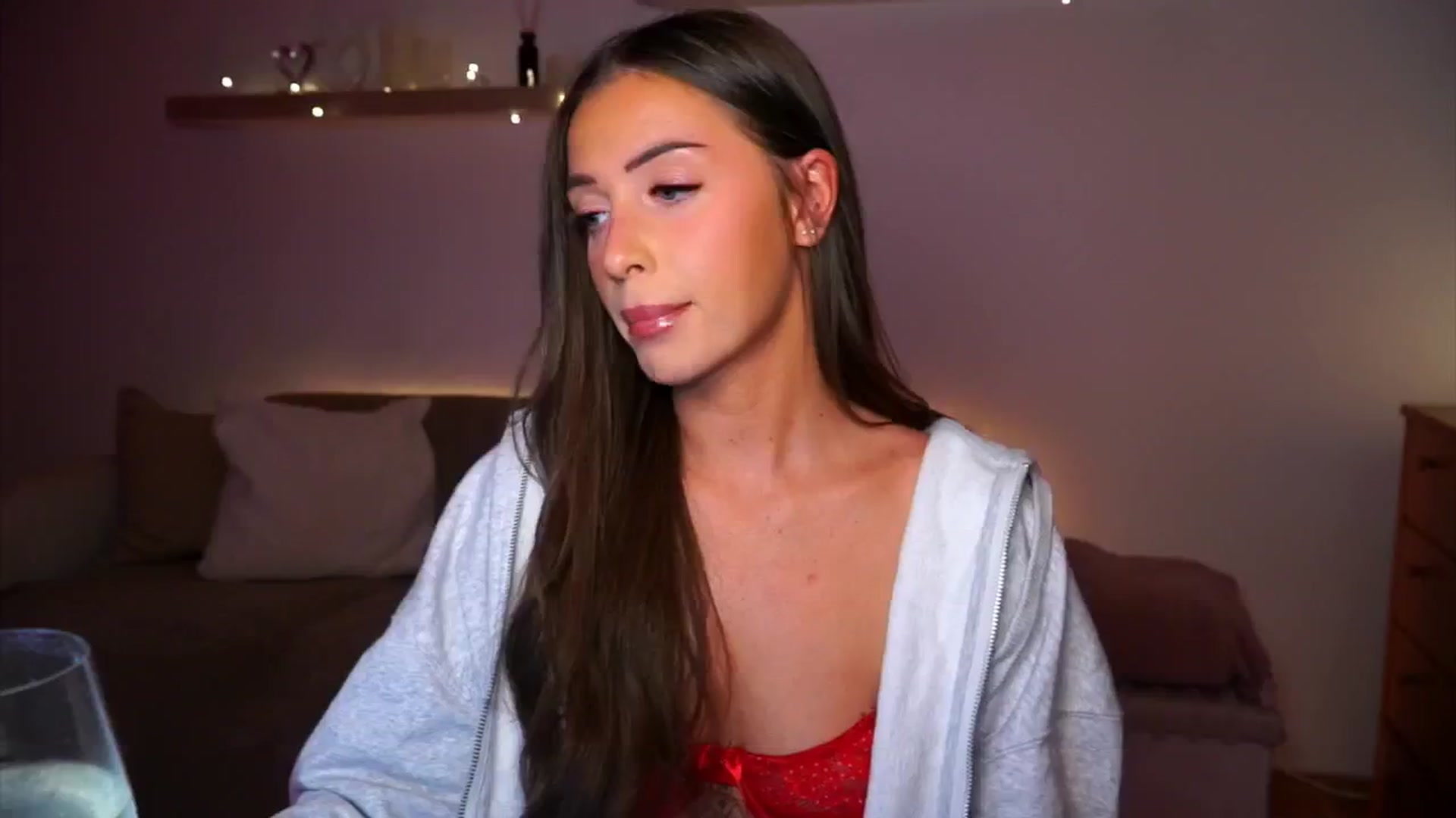 Gallery image thumbnail from Its_Ana's myfreecams stream on, 10/04/2024, 20:24 image 7 of 20