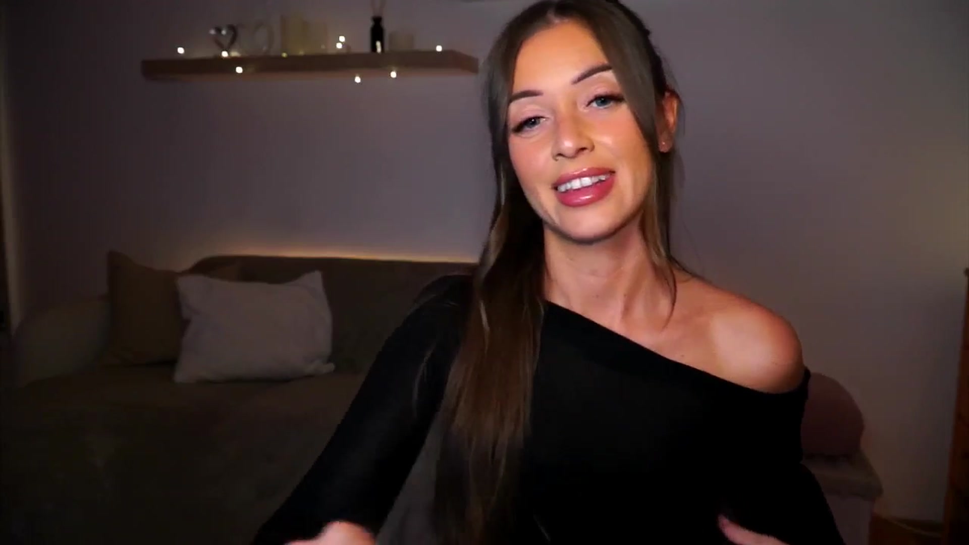 Gallery image thumbnail from Its_Ana's myfreecams stream on, 10/05/2024, 21:57 image 7 of 20