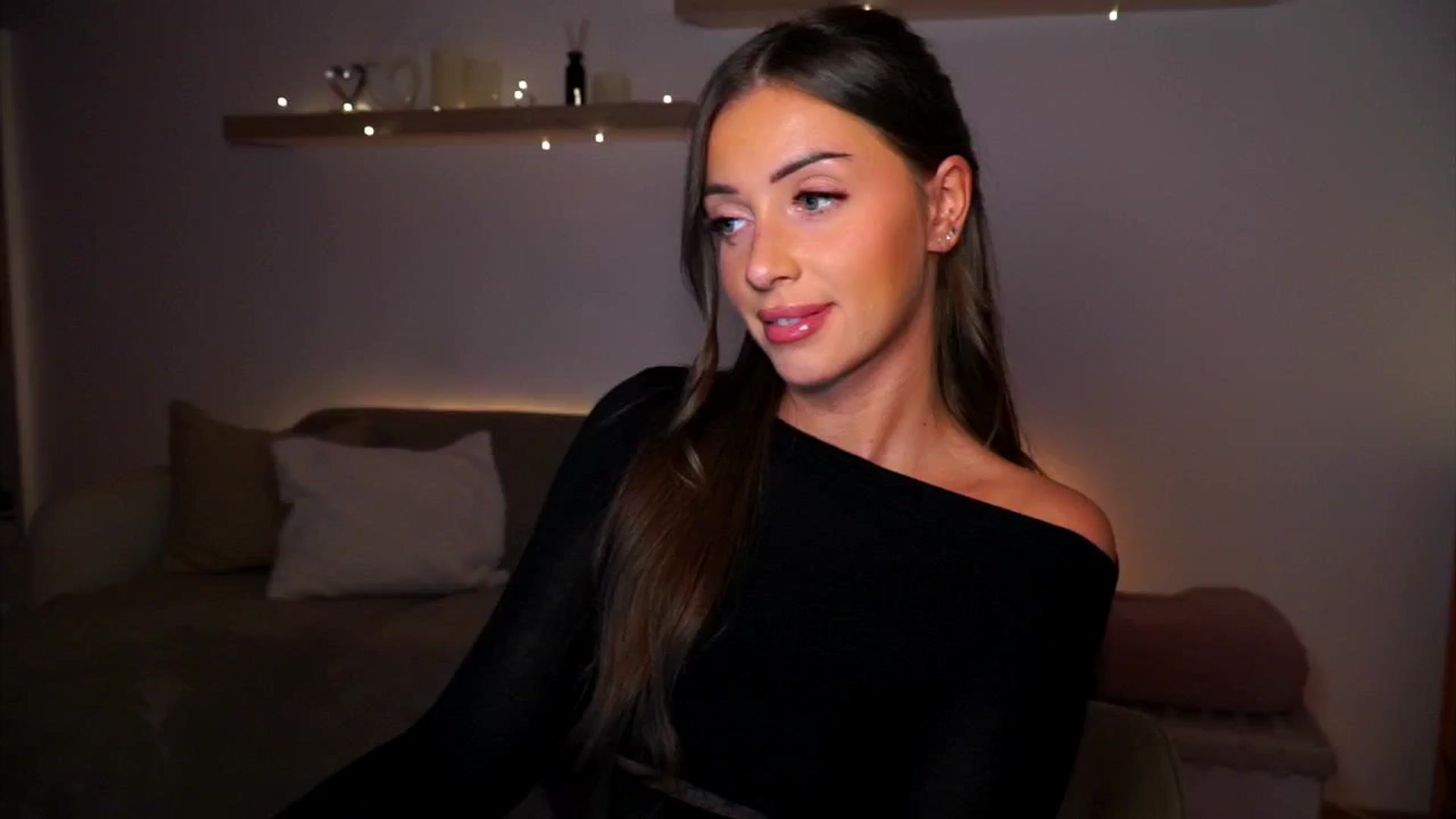 Gallery image thumbnail from Its_Ana's myfreecams stream on, 10/05/2024, 21:57 image 20 of 20