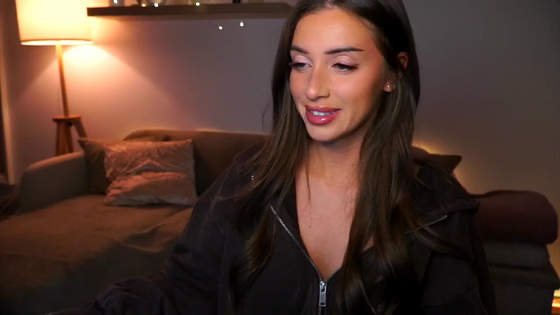 Gallery image thumbnail from Its_Ana's myfreecams stream on, 11/03/2024, 23:39 image 16 of 20