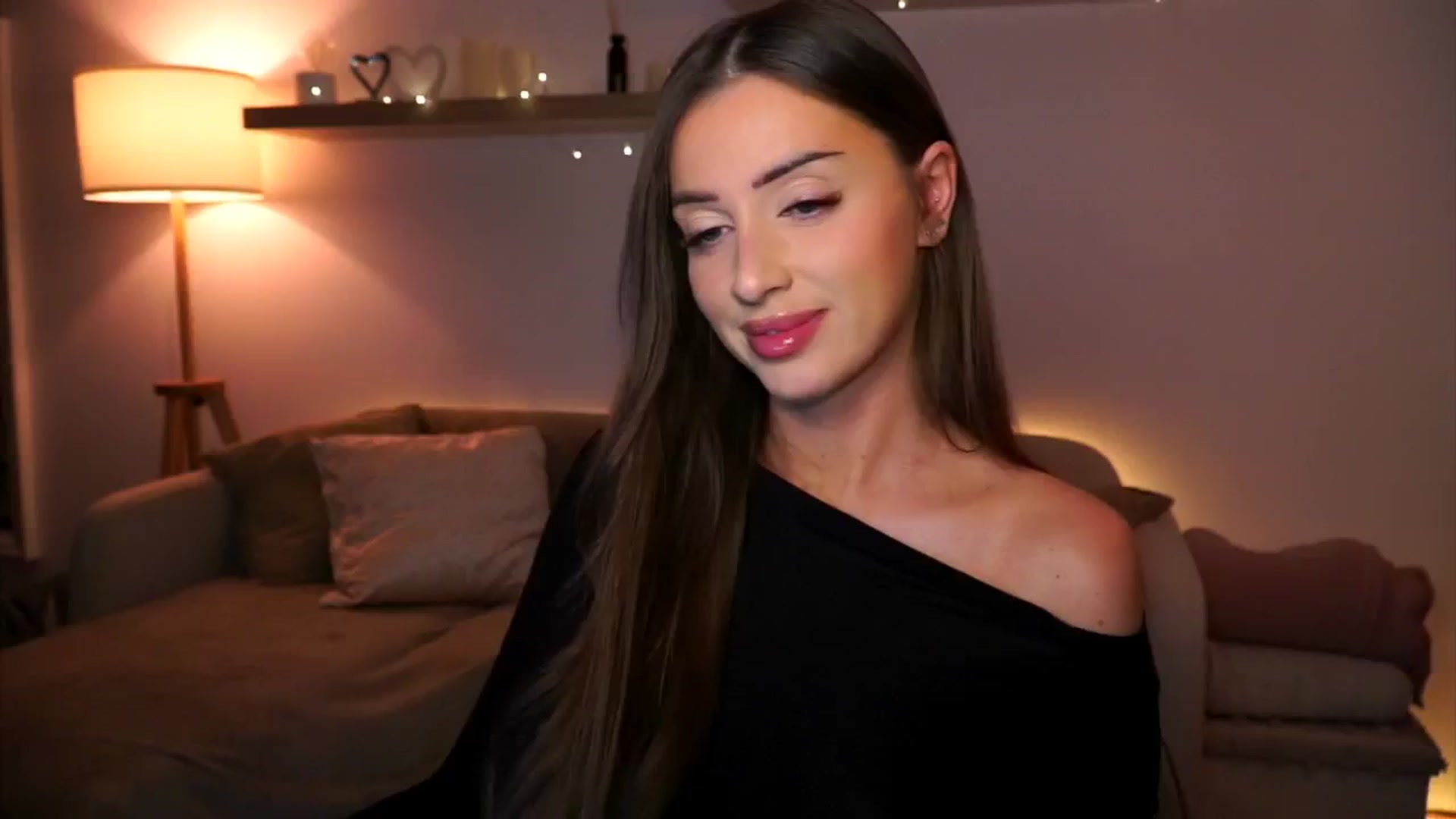 Gallery image thumbnail from Its_Ana's myfreecams stream on, 11/12/2024, 22:54 image 1 of 20