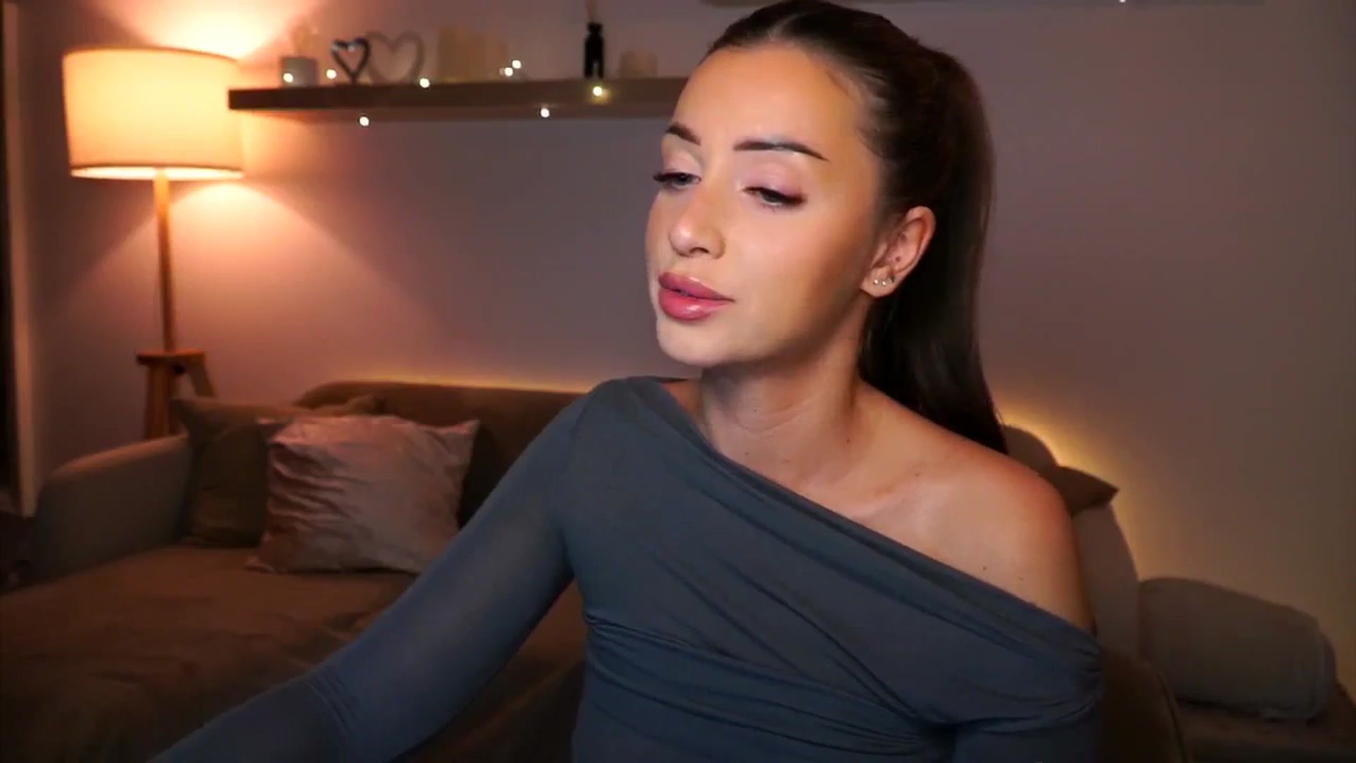 Gallery image thumbnail from Its_Ana's myfreecams stream on, 11/20/2024, 22:30 image 20 of 20