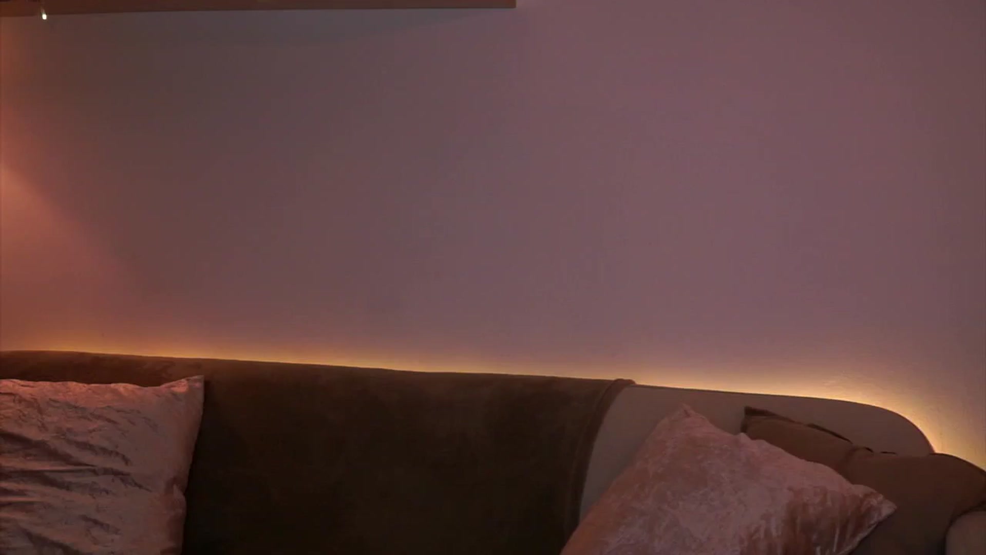 Gallery image thumbnail from Its_Ana's myfreecams stream on, 11/21/2024, 23:44 image 14 of 20