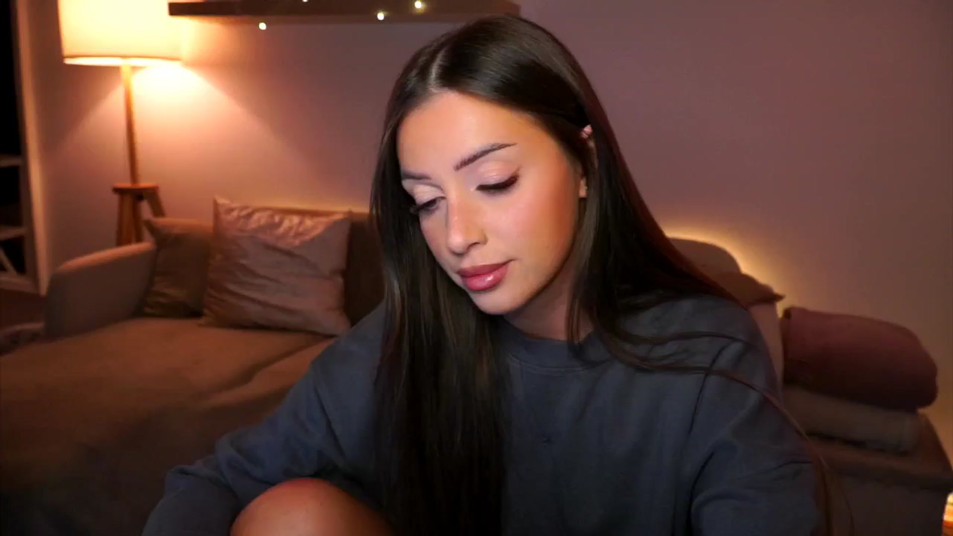 Gallery image thumbnail from Its_Ana's myfreecams stream on, 11/23/2024, 22:36 image 1 of 20