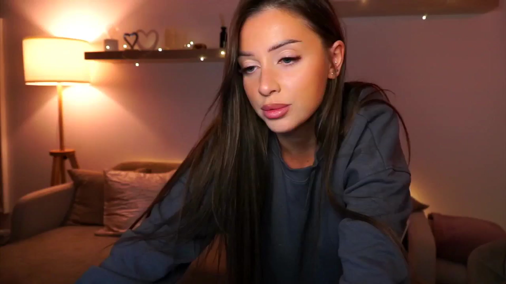 Gallery image thumbnail from Its_Ana's myfreecams stream on, 11/24/2024, 01:10 image 13 of 20