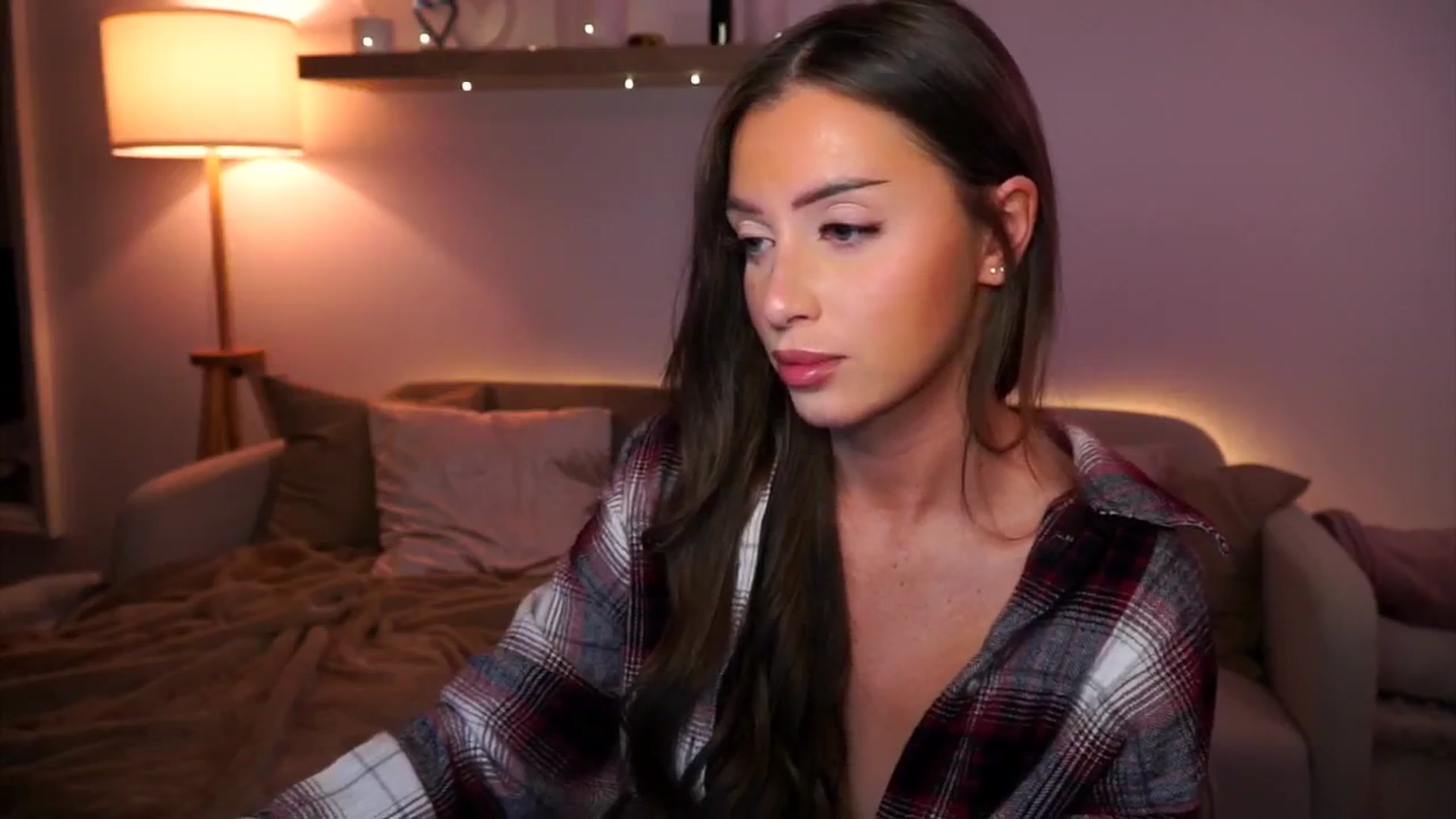 Gallery image thumbnail from Its_Ana's myfreecams stream on, 12/03/2024, 23:03 image 3 of 20