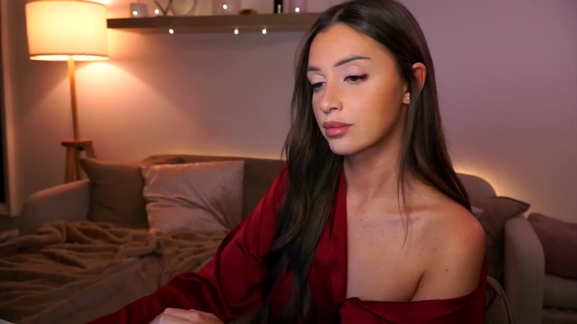 Gallery image thumbnail from Its_Ana's myfreecams stream on, 12/08/2024, 23:44 image 13 of 20