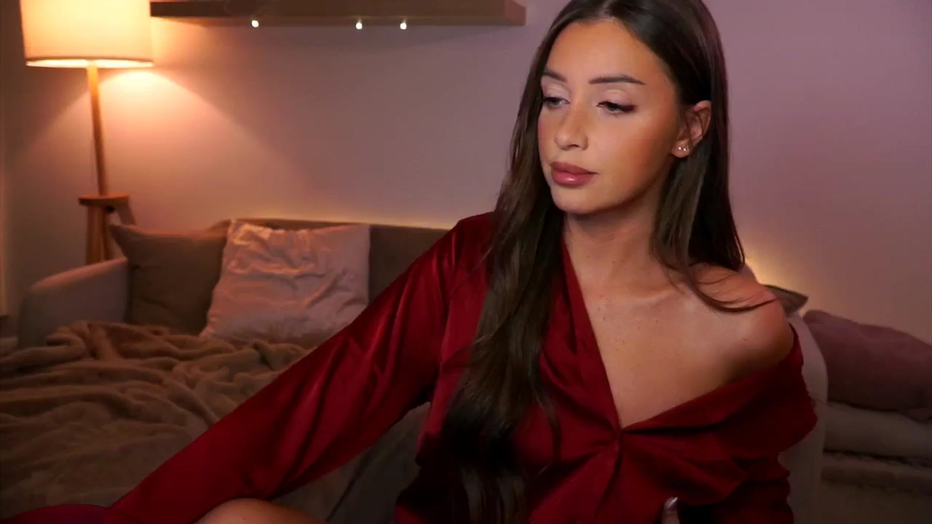 Gallery image thumbnail from Its_Ana's myfreecams stream on, 12/08/2024, 23:44 image 8 of 20