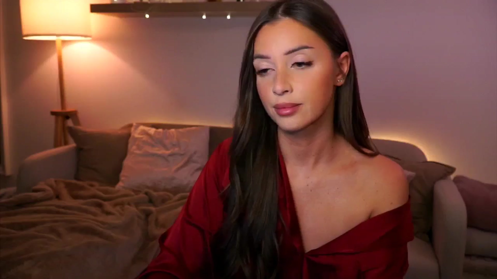 Gallery image thumbnail from Its_Ana's myfreecams stream on, 12/08/2024, 23:44 image 6 of 20