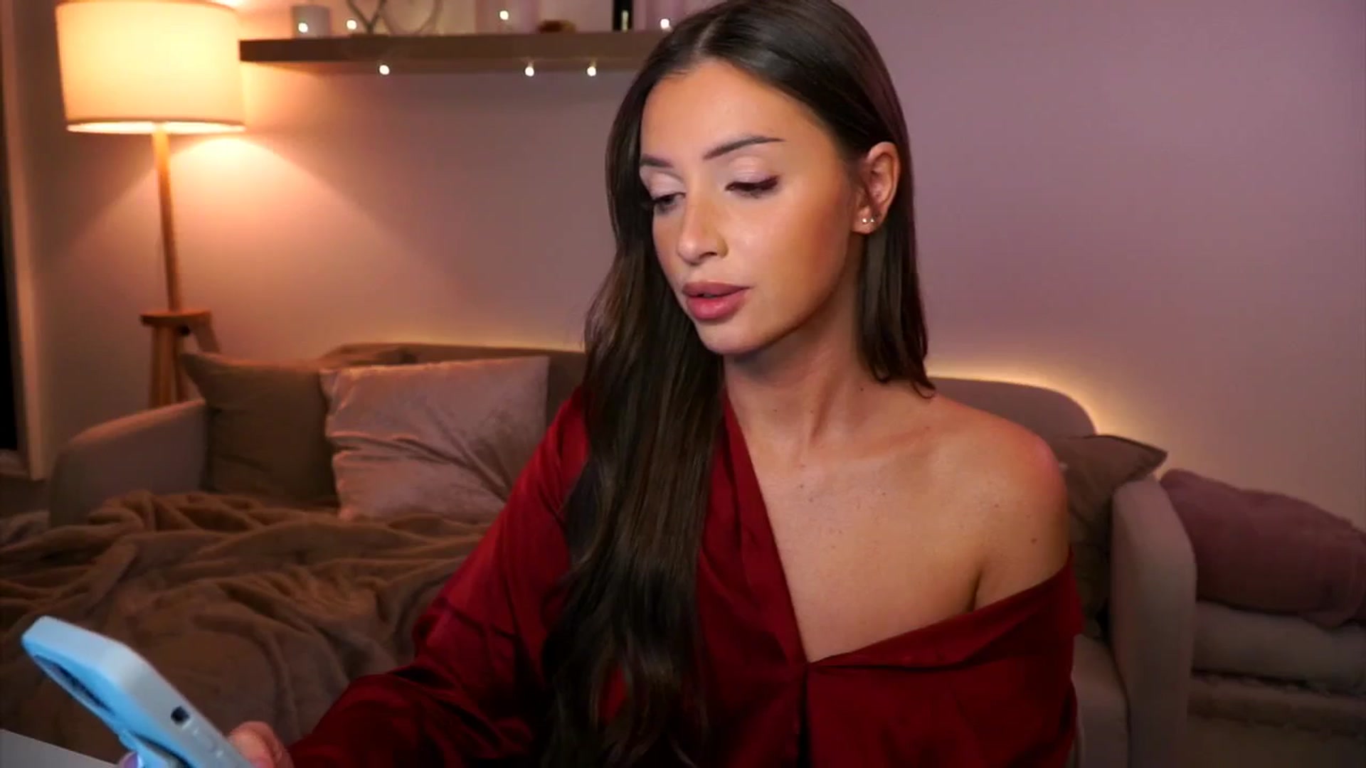 Gallery image thumbnail from Its_Ana's myfreecams stream on, 12/08/2024, 23:44 image 19 of 20