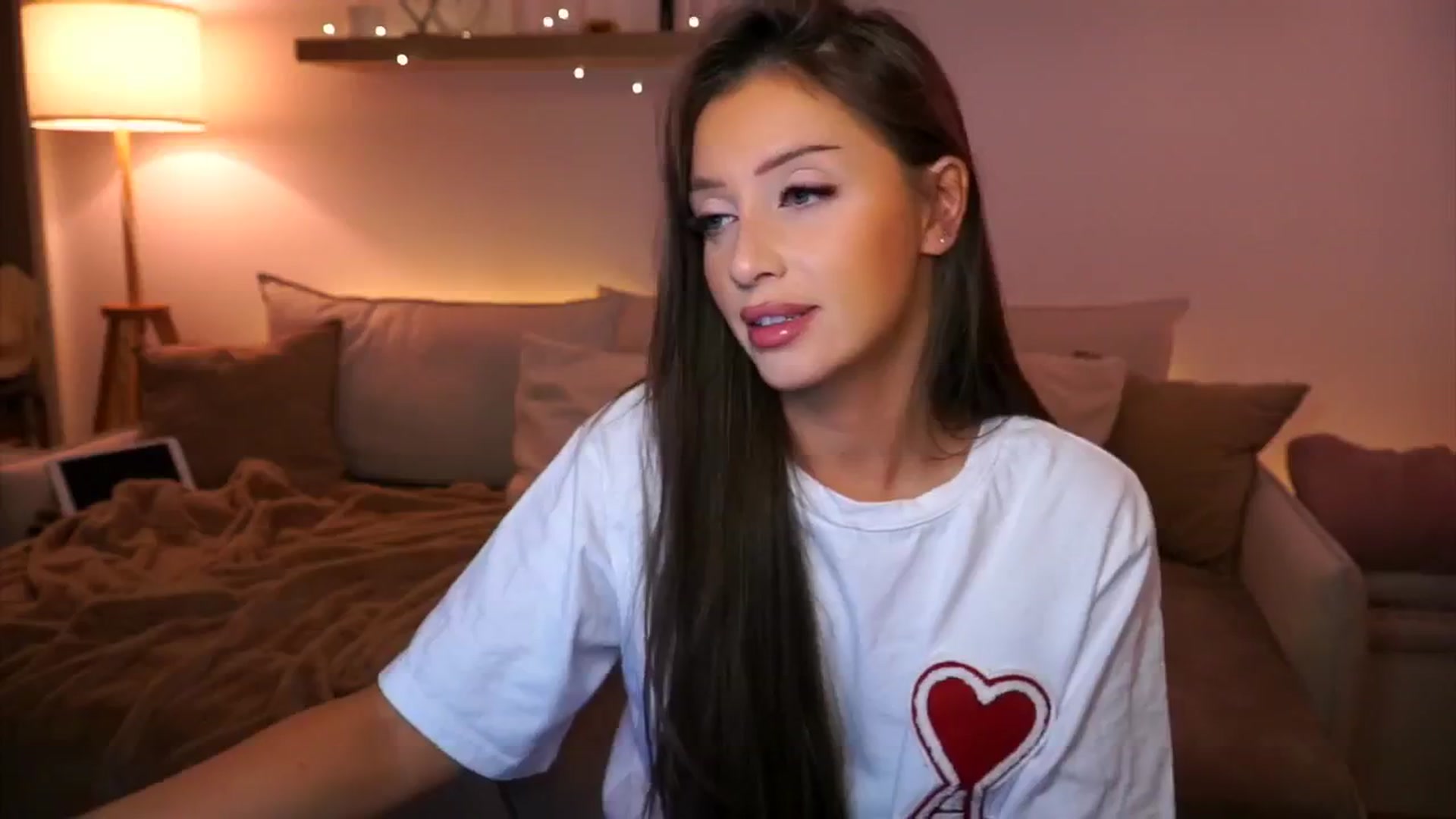 Gallery image thumbnail from Its_Ana's myfreecams stream on, 12/29/2024, 22:11 image 9 of 20