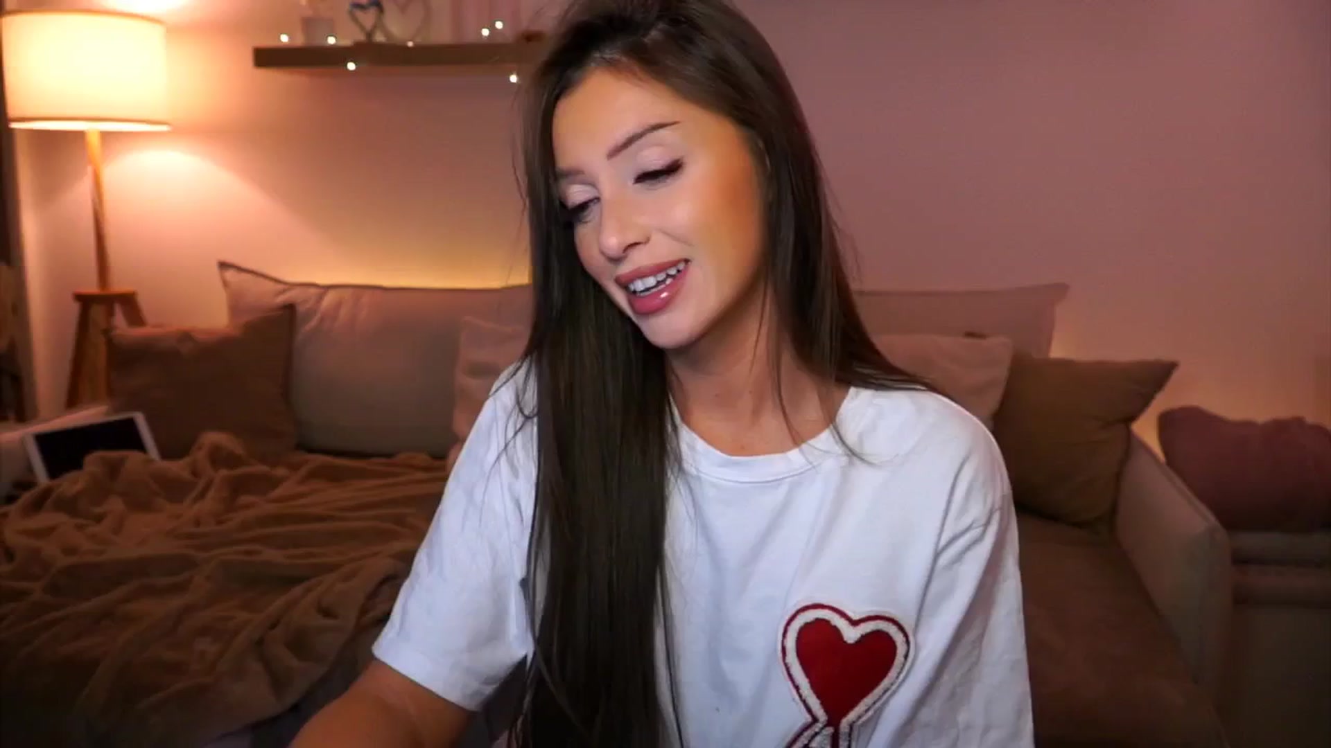 Gallery image thumbnail from Its_Ana's myfreecams stream on, 12/29/2024, 22:11 image 12 of 20