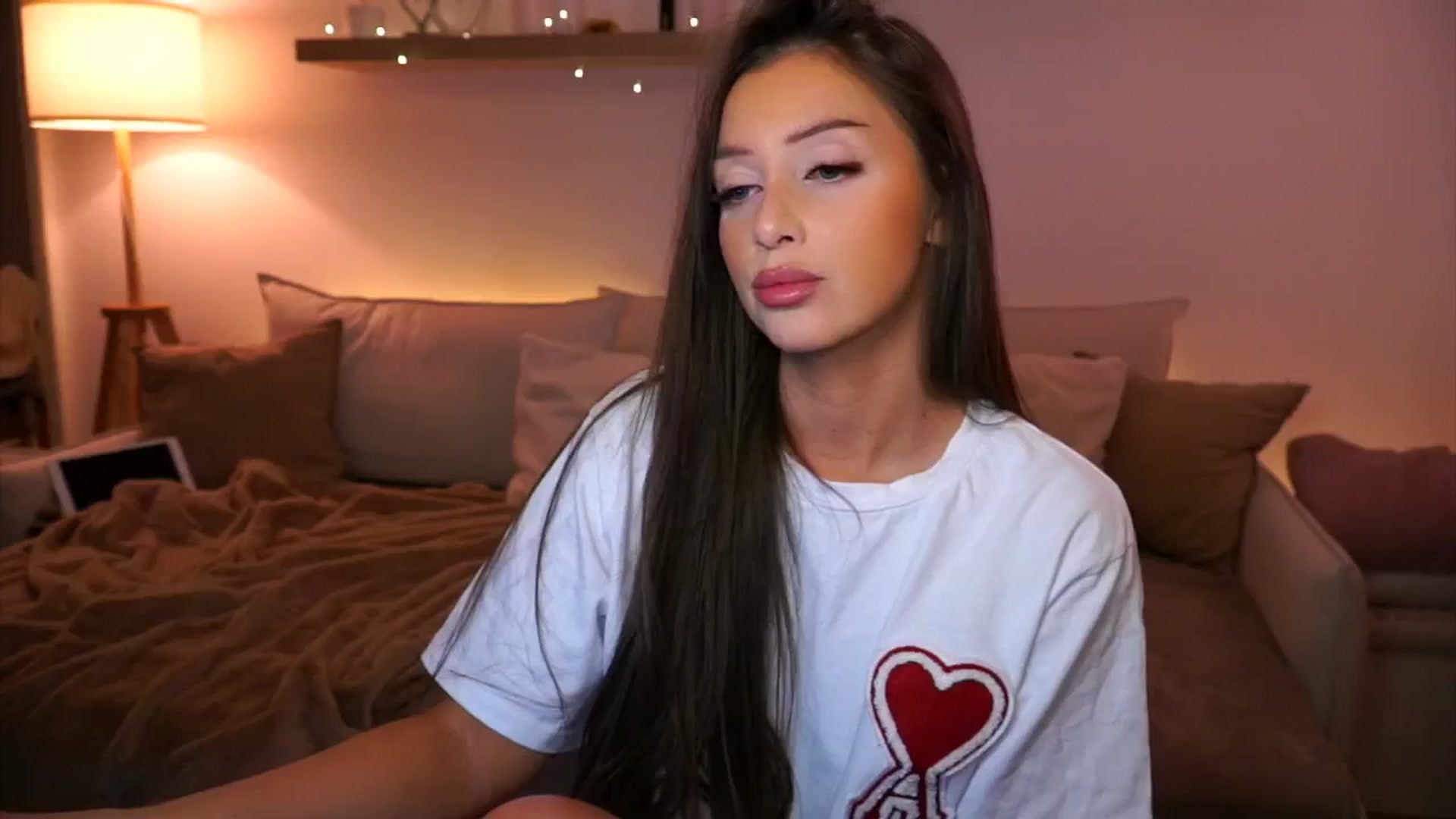 Gallery image thumbnail from Its_Ana's myfreecams stream on, 12/29/2024, 22:11 image 8 of 20