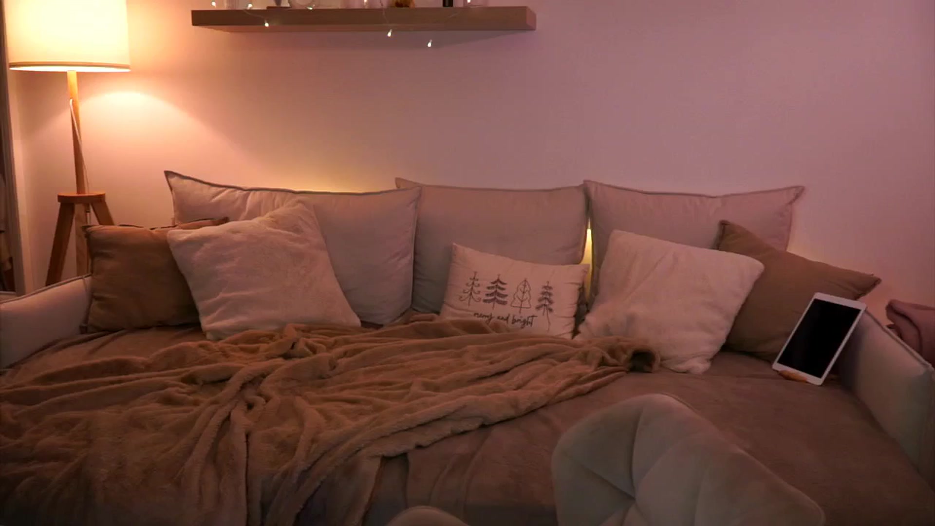 Gallery image thumbnail from Its_Ana's myfreecams stream on, 12/31/2024, 24:43 image 17 of 20