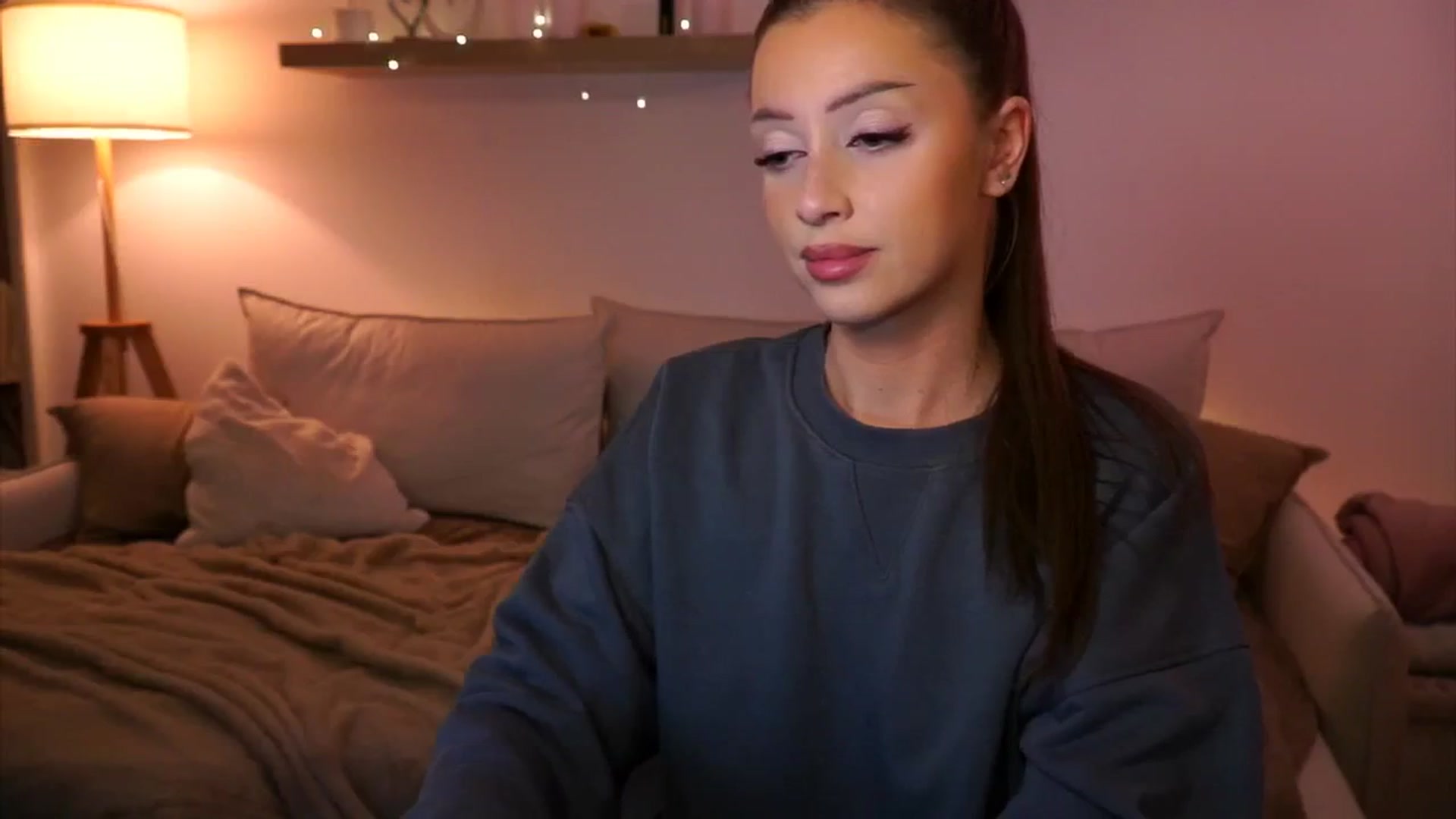 Gallery image thumbnail from Its_Ana's myfreecams stream on, 01/02/2025, 22:56 image 19 of 20