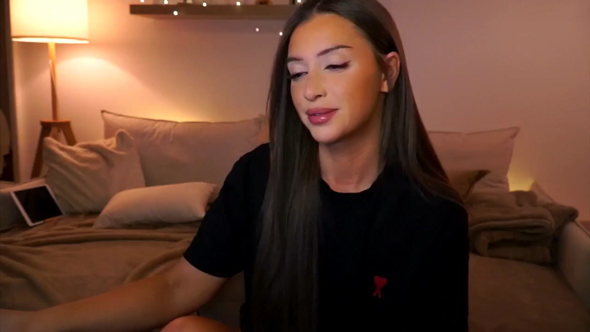 Gallery image thumbnail from Its_Ana's myfreecams stream on, 01/09/2025, 22:07 image 1 of 20