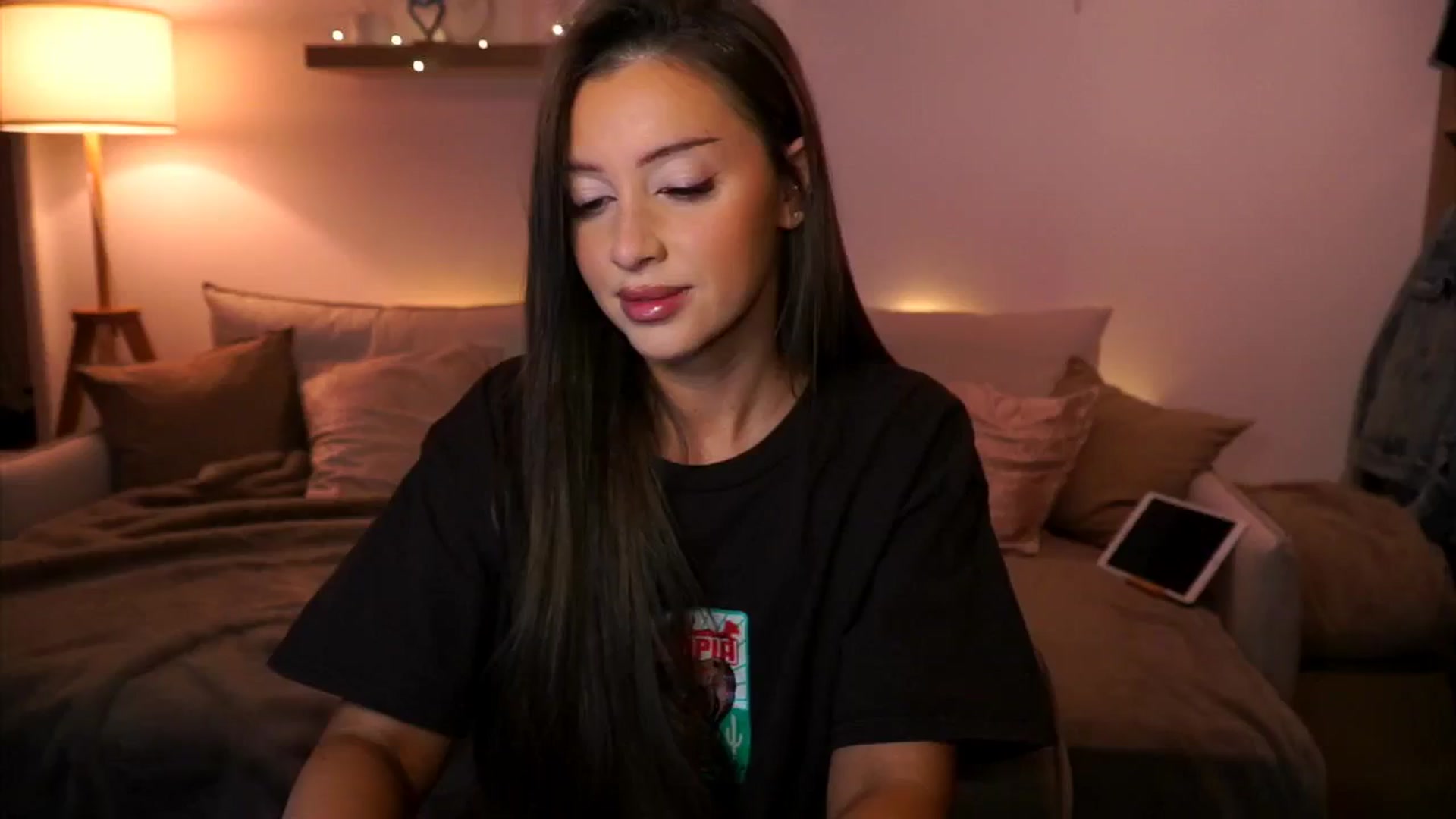 Gallery image thumbnail from Its_Ana's myfreecams stream on, 01/21/2025, 21:36 image 4 of 20
