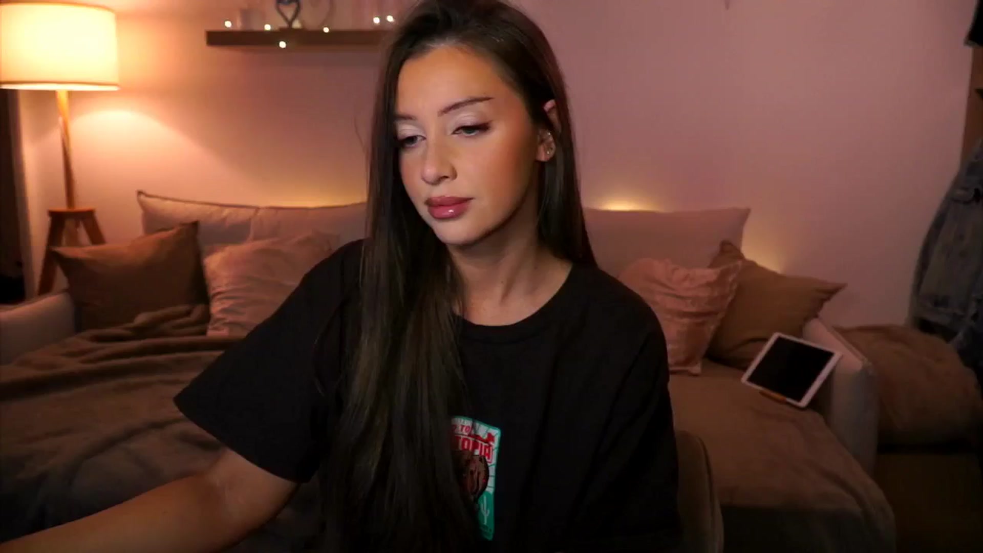 Gallery image thumbnail from Its_Ana's myfreecams stream on, 01/21/2025, 21:36 image 1 of 20
