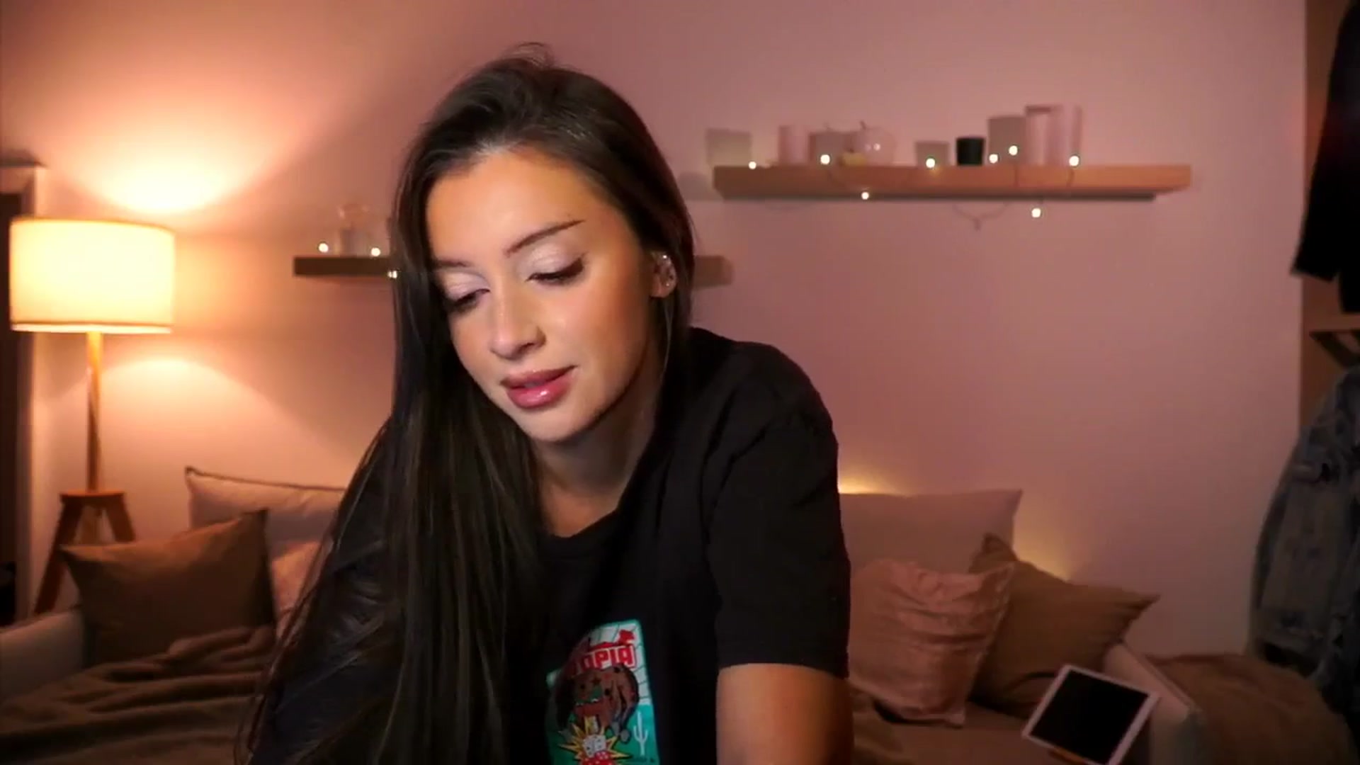 Gallery image thumbnail from Its_Ana's myfreecams stream on, 01/21/2025, 21:36 image 20 of 20