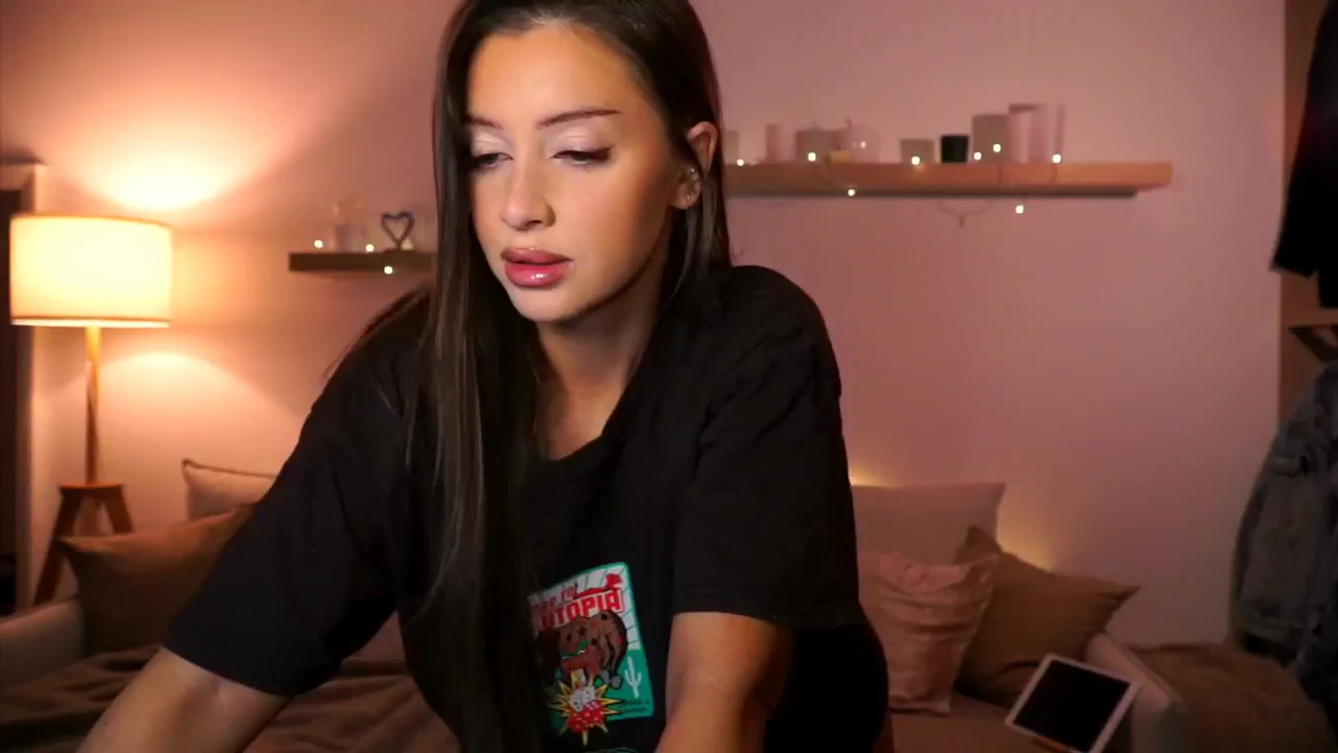 Gallery image thumbnail from Its_Ana's myfreecams stream on, 01/21/2025, 21:36 image 17 of 20
