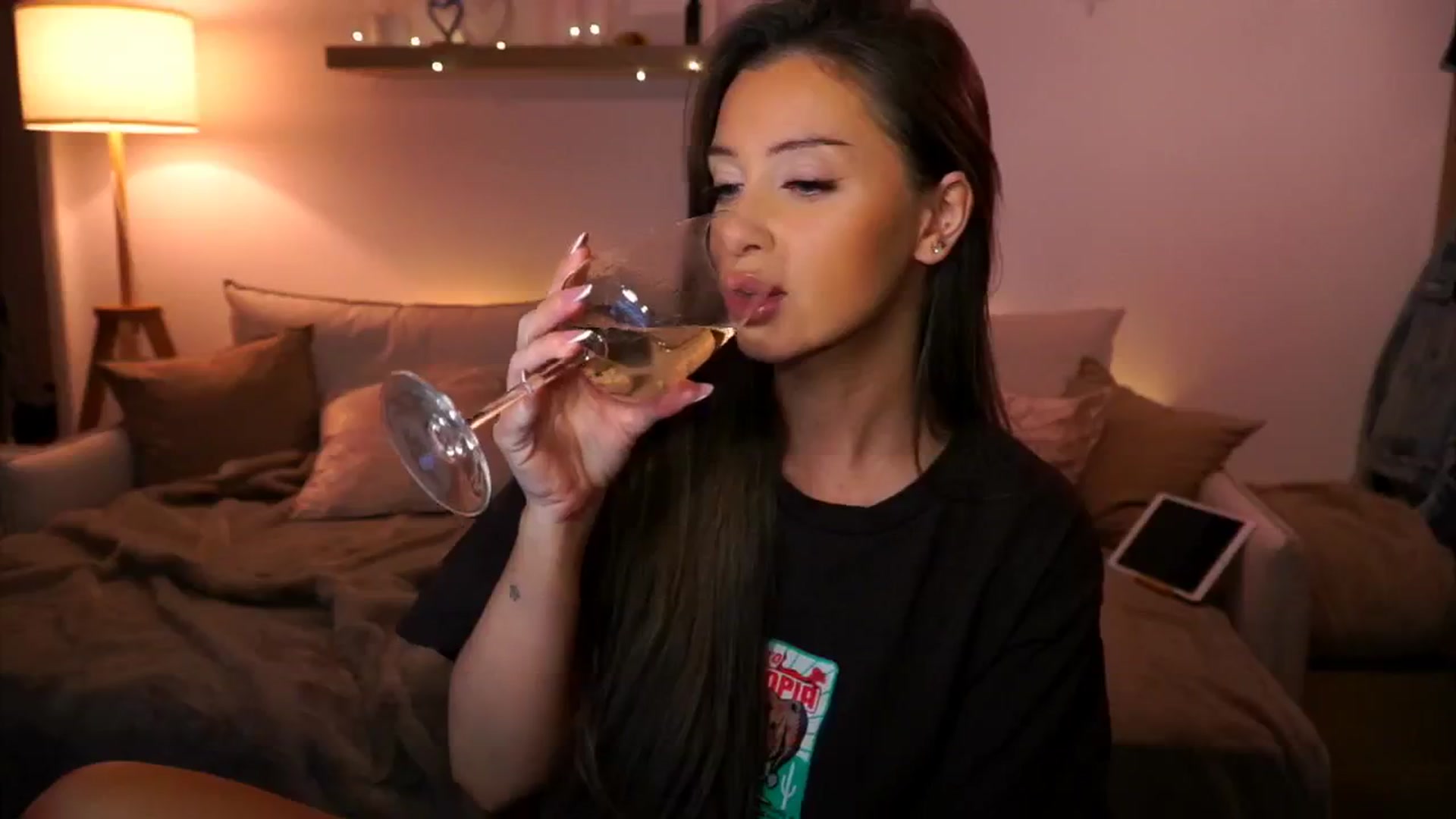 Gallery image thumbnail from Its_Ana's myfreecams stream on, 01/21/2025, 23:27 image 19 of 20
