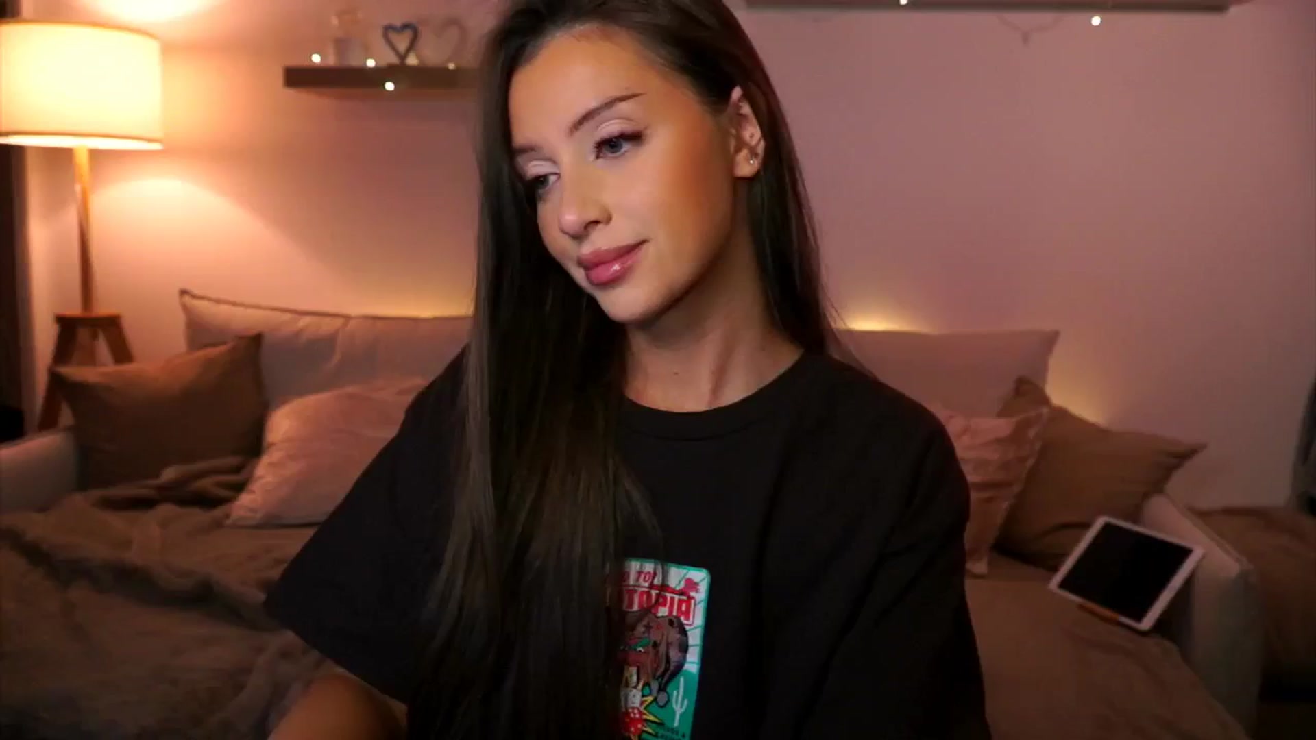 Gallery image thumbnail from Its_Ana's myfreecams stream on, 01/21/2025, 23:58 image 19 of 20