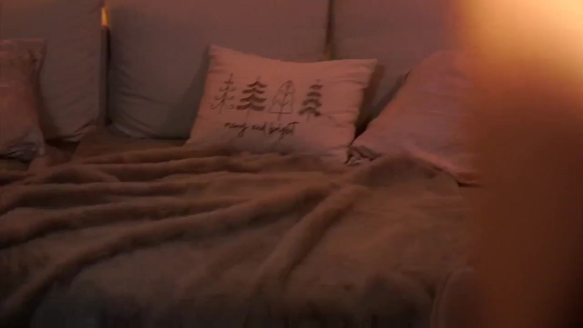 Gallery image thumbnail from Its_Ana's myfreecams stream on, 01/21/2025, 23:58 image 10 of 20